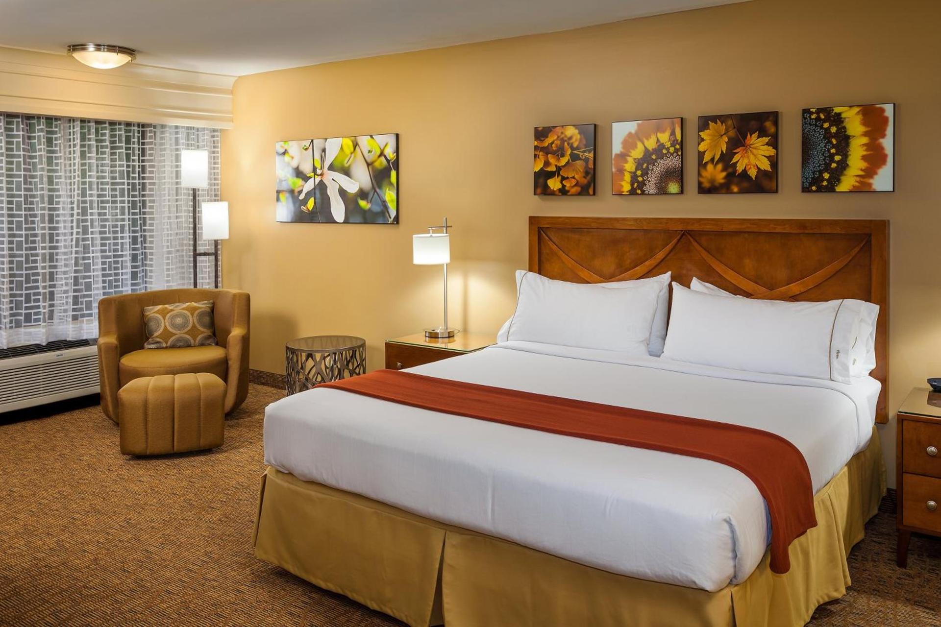 Holiday Inn Express Simi Valley by IHG photo 22