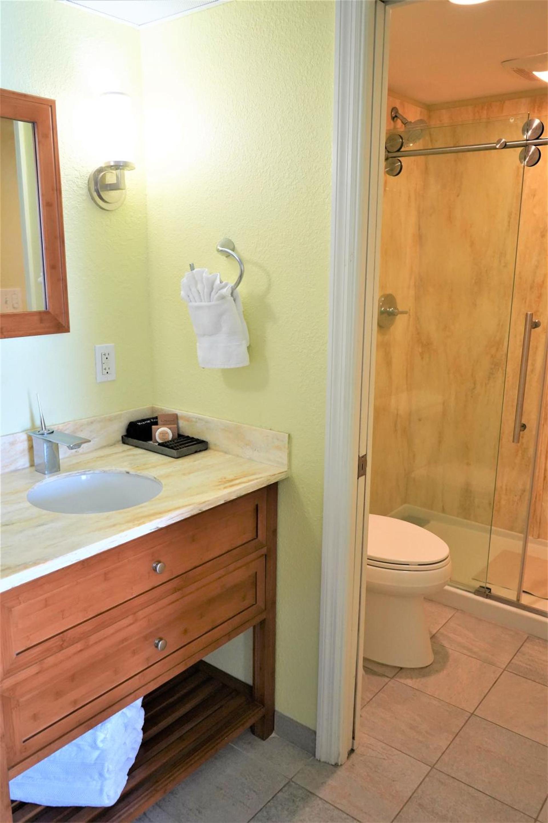 Glunz Ocean Beach Hotel and Resort photo 36