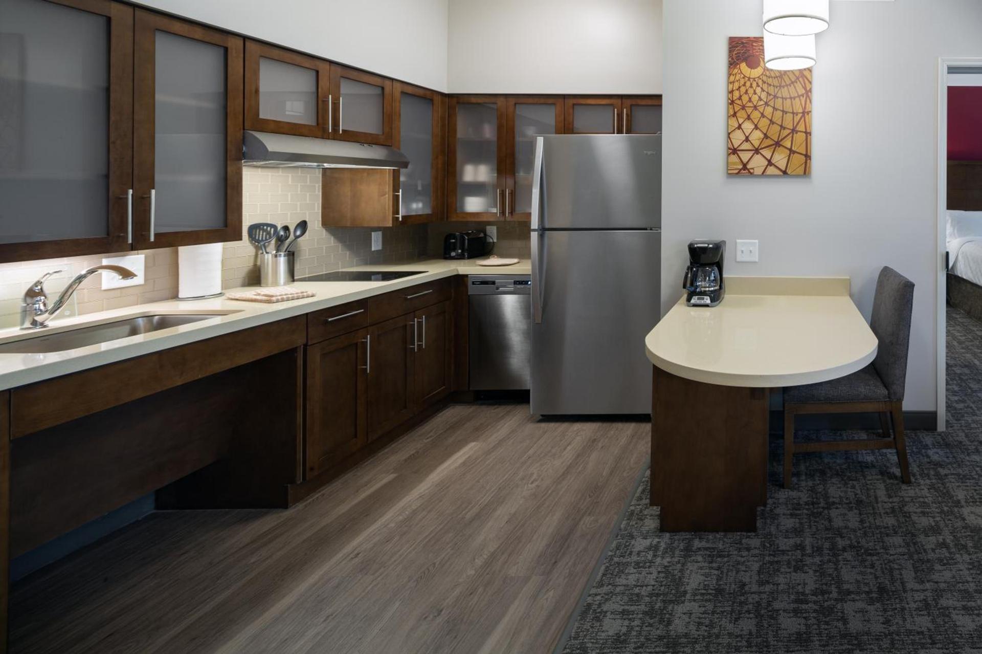 Staybridge Suites - Phoenix – Biltmore Area by IHG photo 5