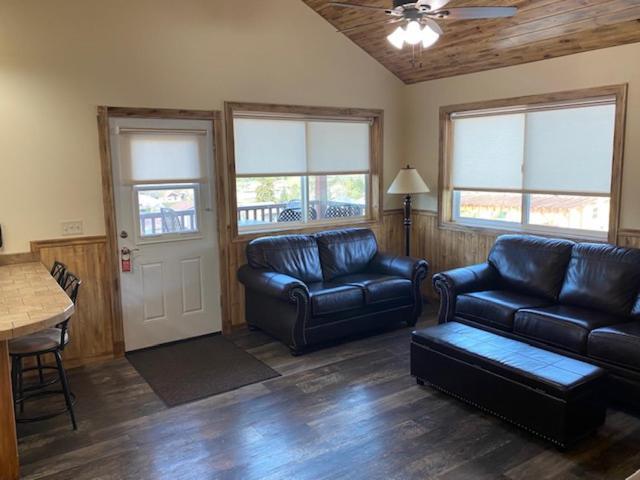 Yellowstone Riverside Cottages photo 38