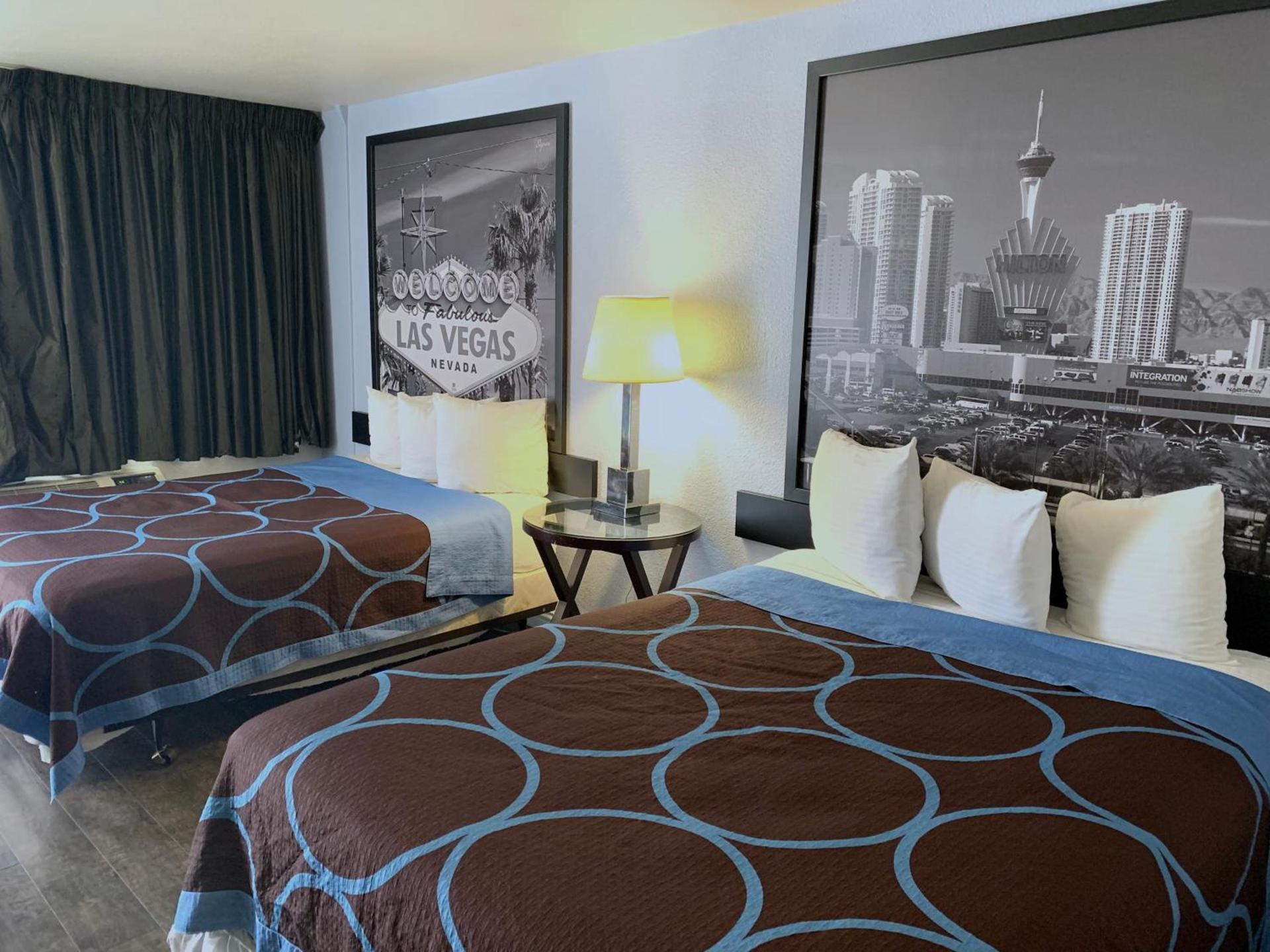 Super 8 by Wyndham Las Vegas North Strip/Fremont St. Area photo 10