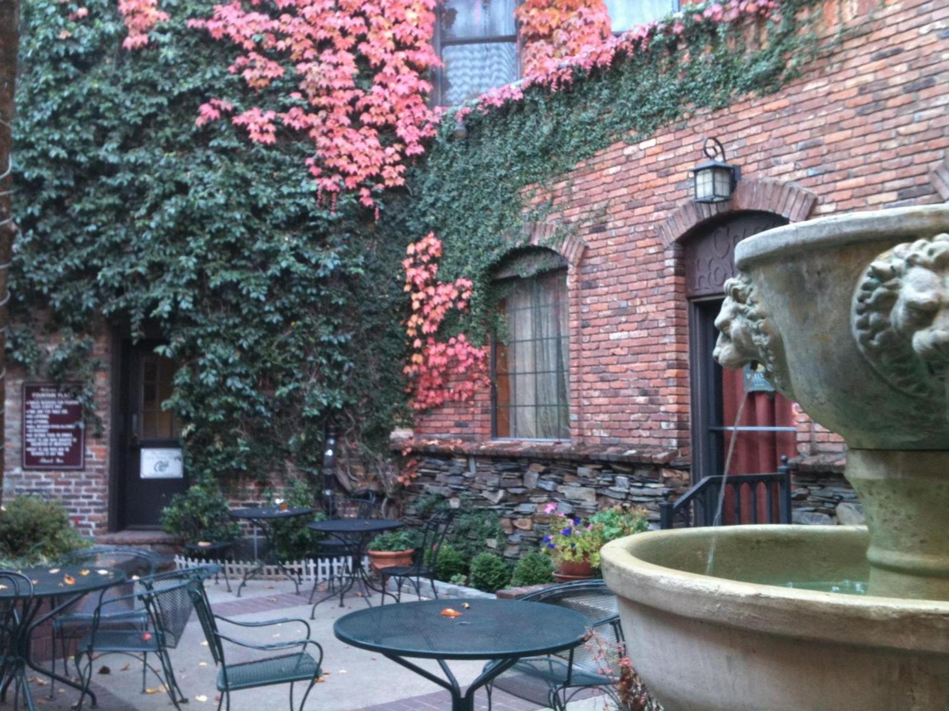 Historic Cary House Hotel photo 12