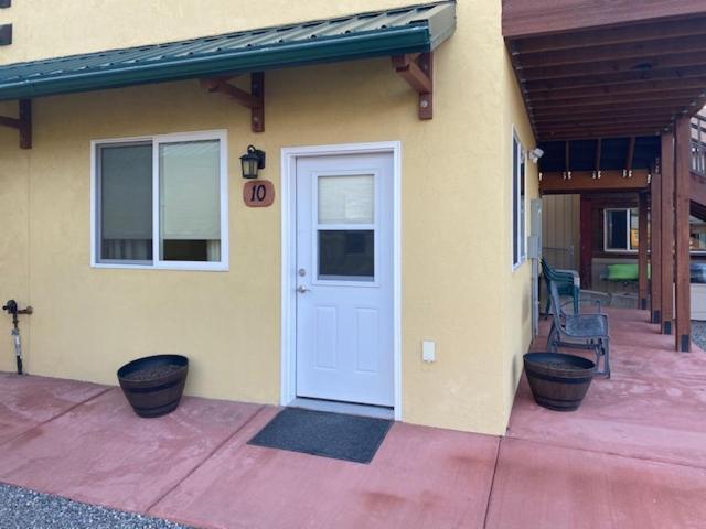 Yellowstone Riverside Cottages photo 31