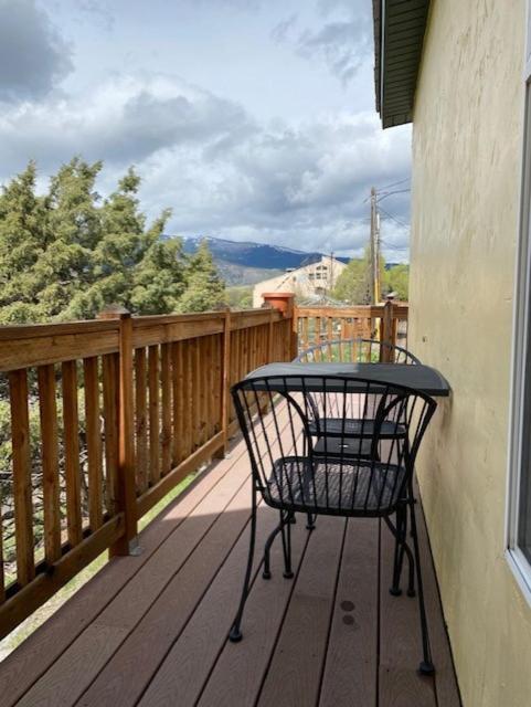 Yellowstone Riverside Cottages photo 29
