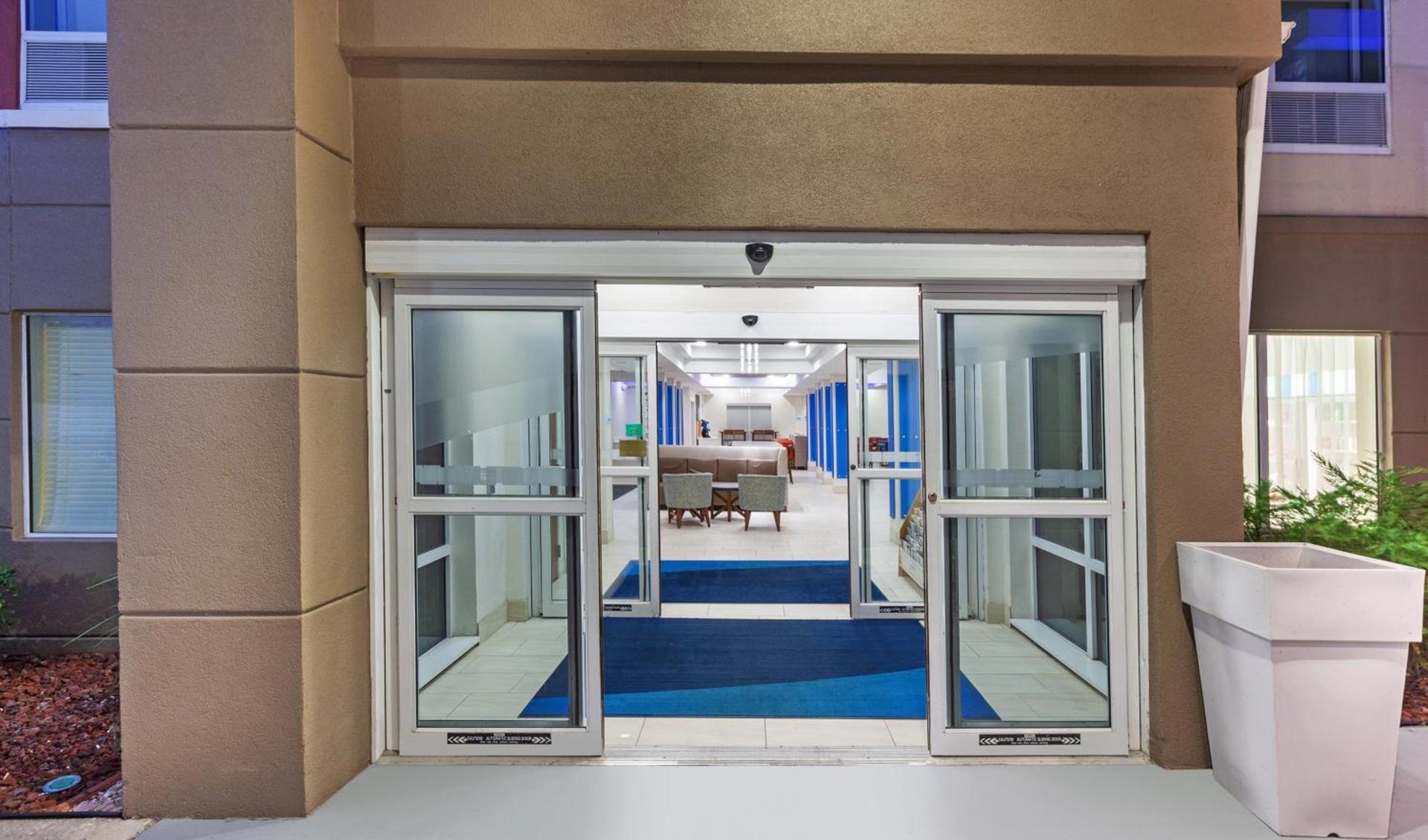 Holiday Inn Express New Orleans East by IHG photo 24