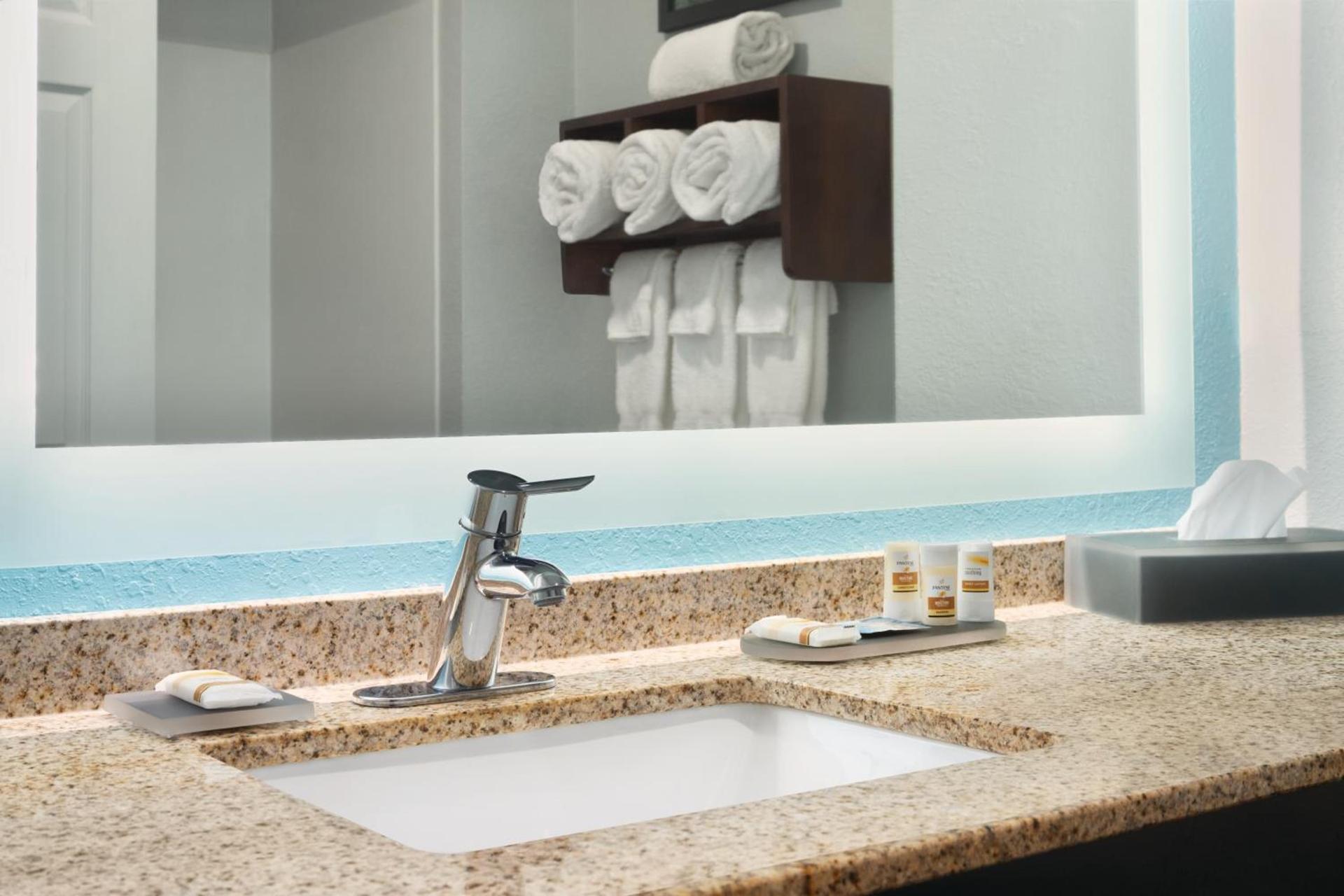 La Quinta by Wyndham Cookeville photo 10