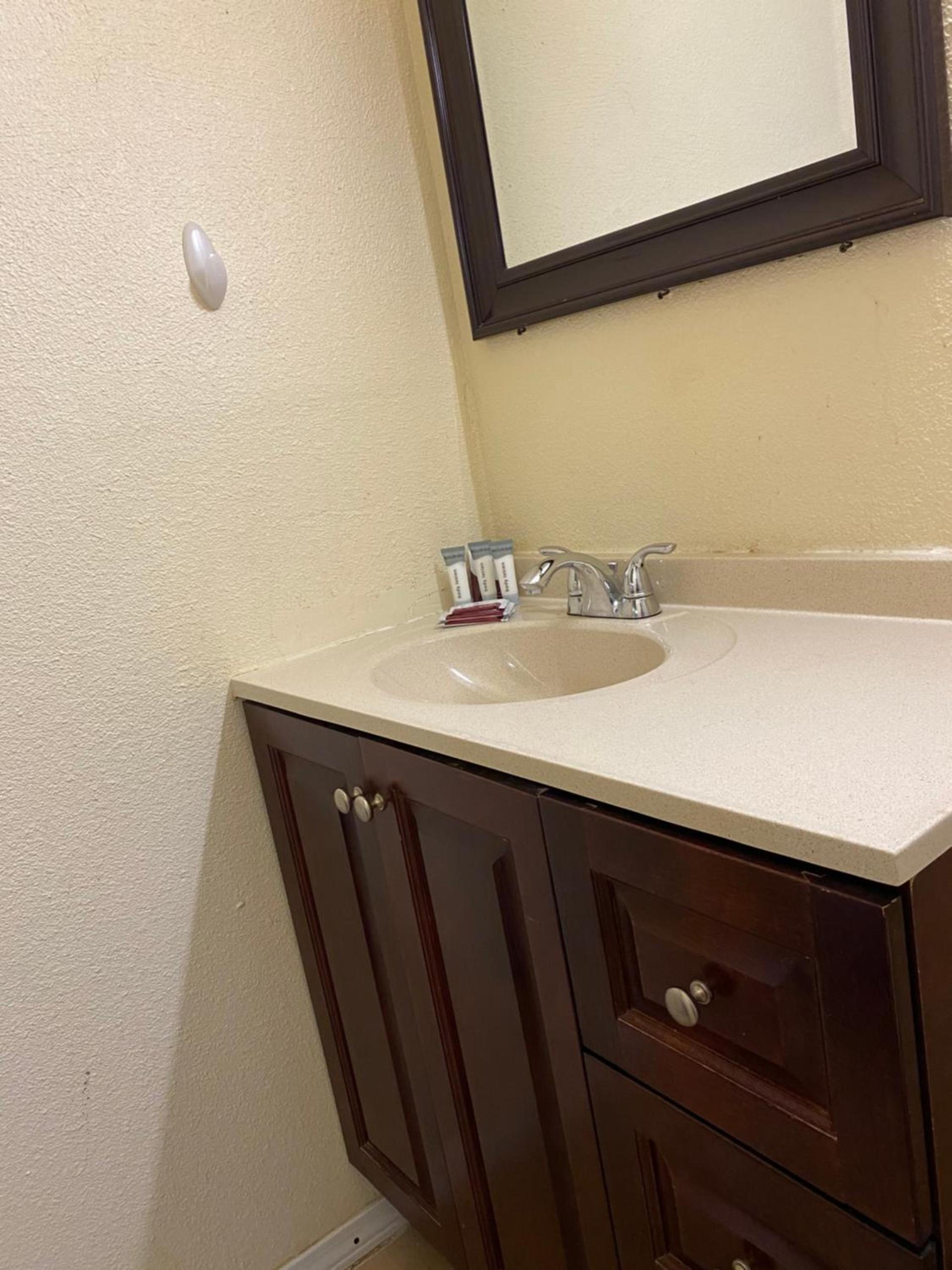 Madill Inn photo 9