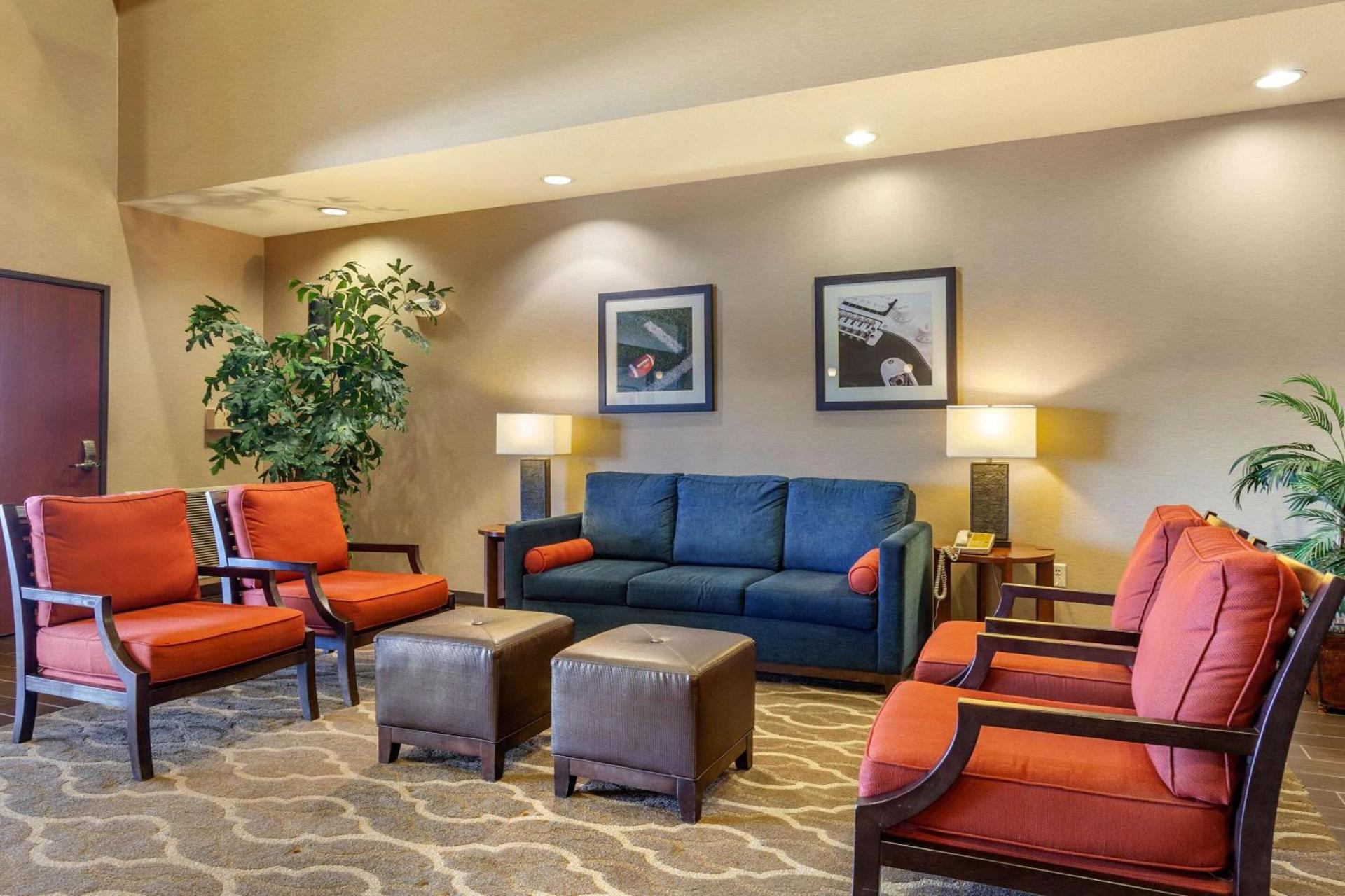 Comfort Suites Glendale - State Farm Stadium Area photo 6