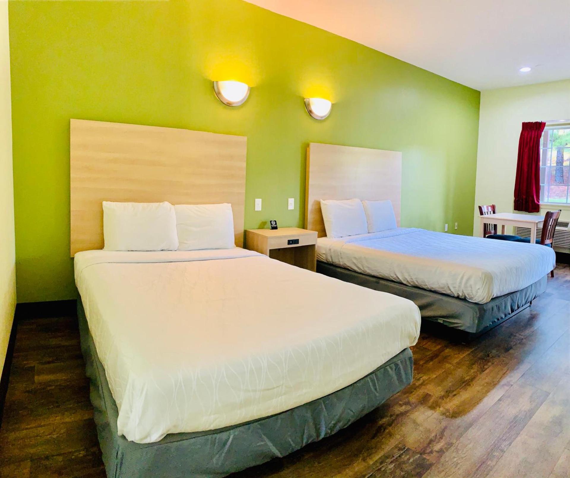 Weston Inn & Suites photo 32
