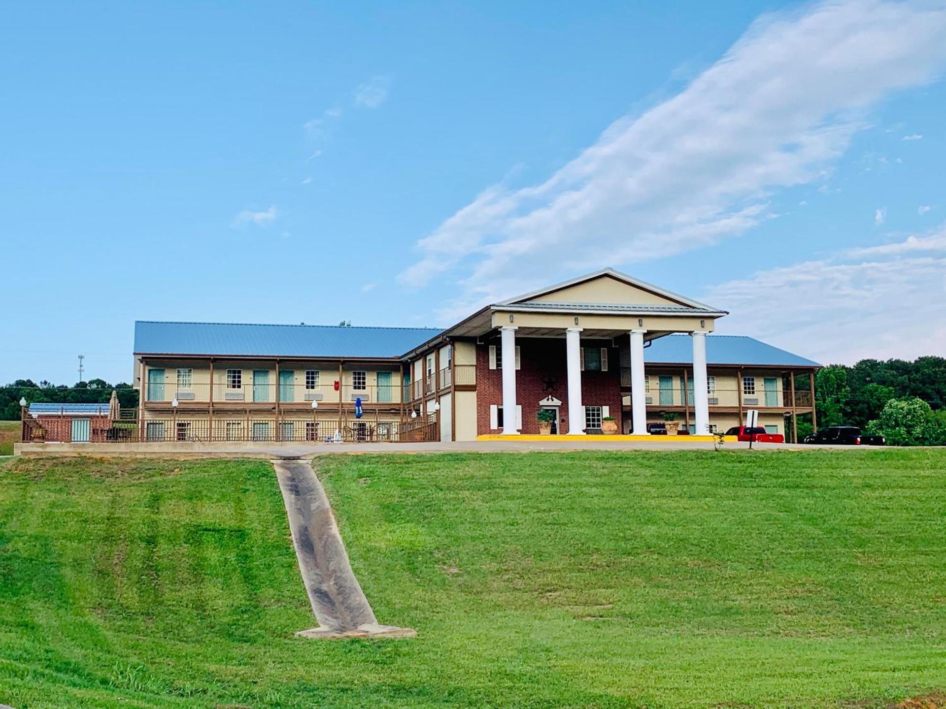 Weston Inn & Suites photo 3