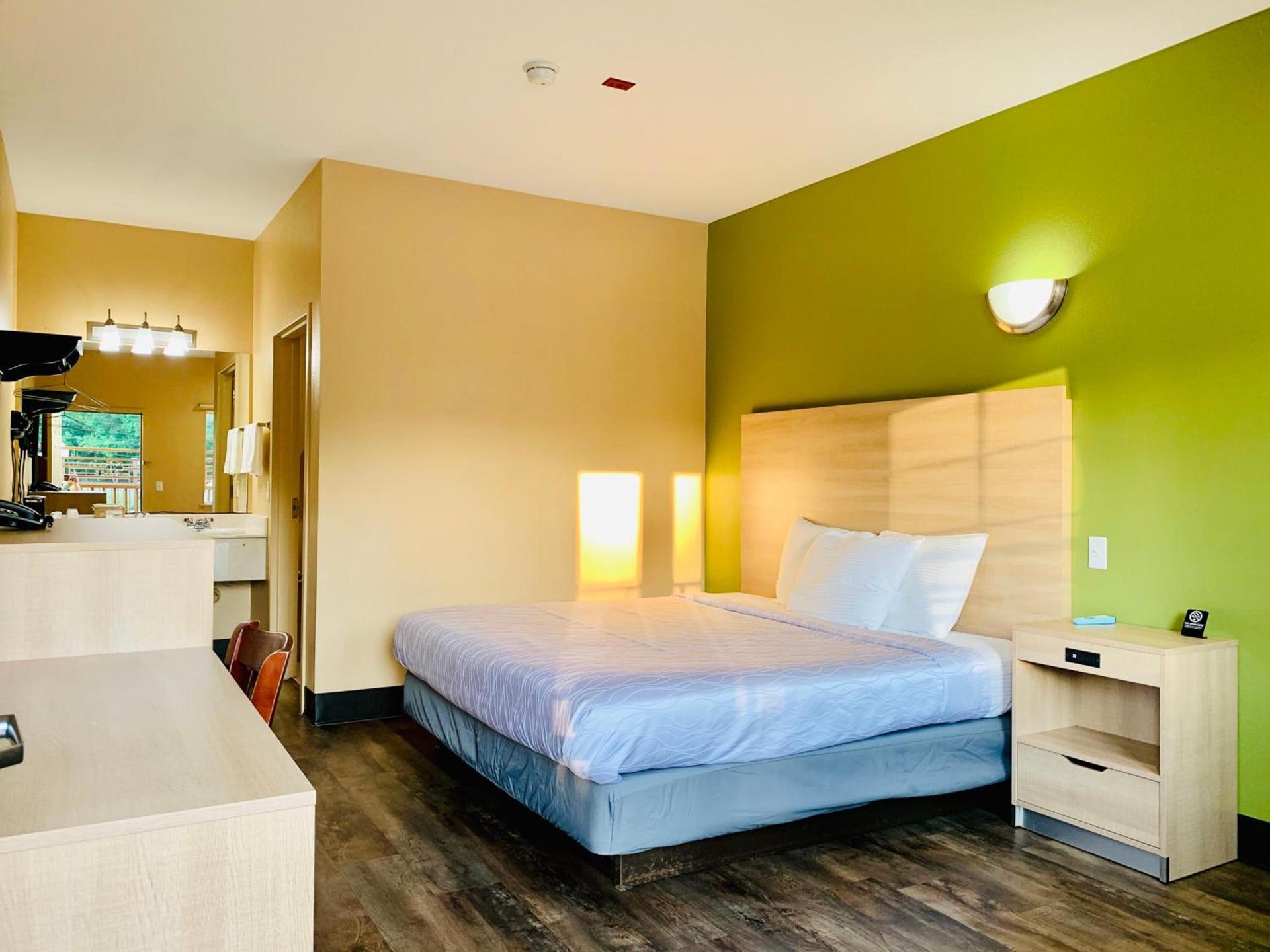 Weston Inn & Suites photo 22