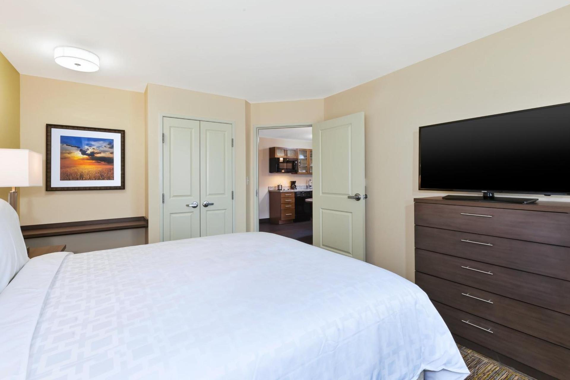 Candlewood Suites Louisville - NE Downtown Area by IHG photo 57