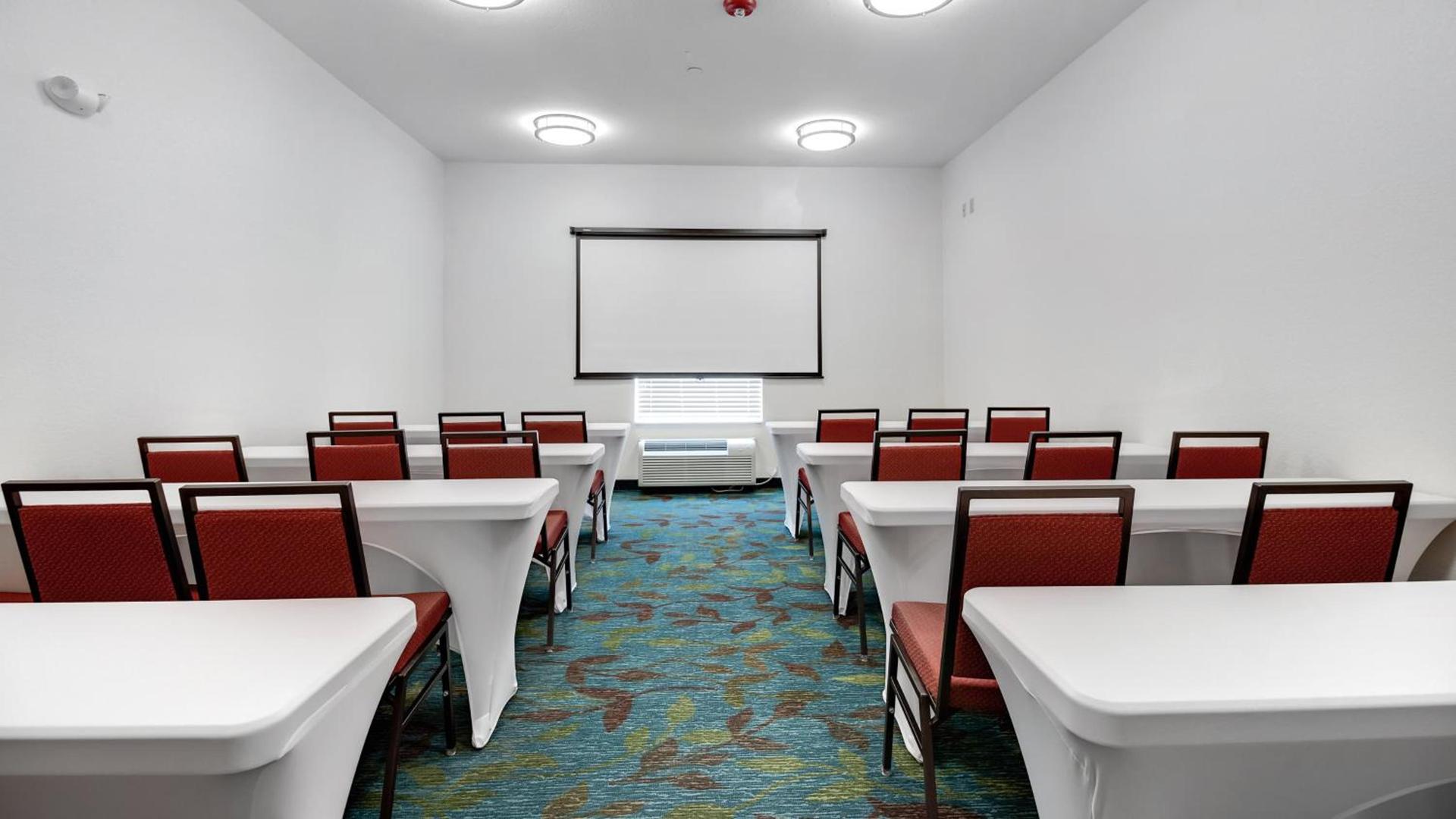 Candlewood Suites Waco by IHG photo 96