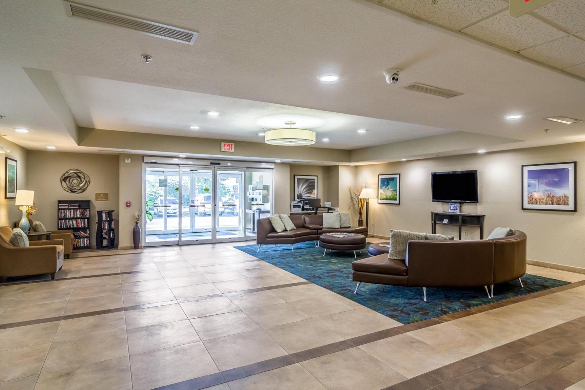 Candlewood Suites Jacksonville East Merril Road by IHG photo 20