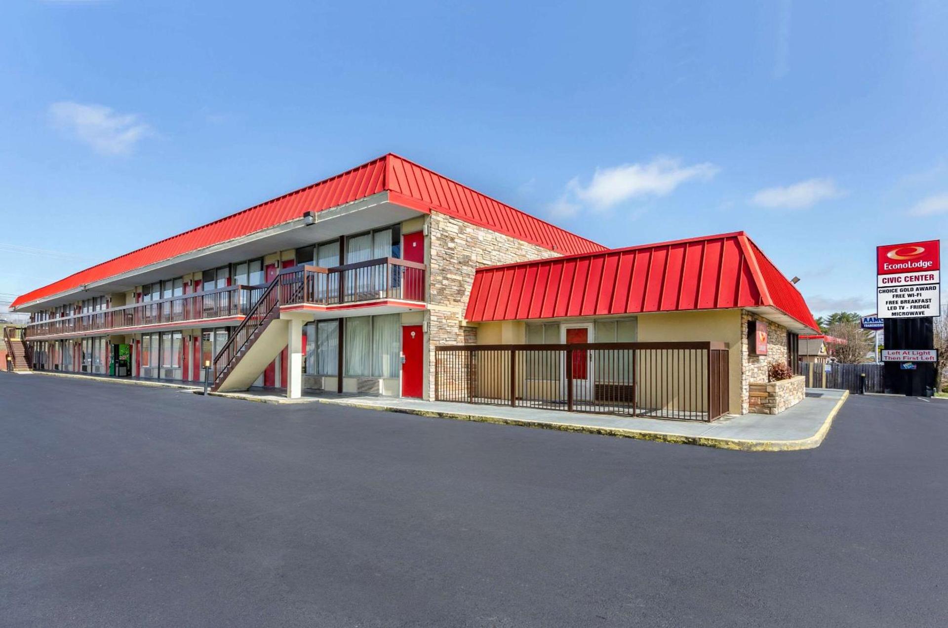 Econo Lodge Roanoke Civic Center photo 4