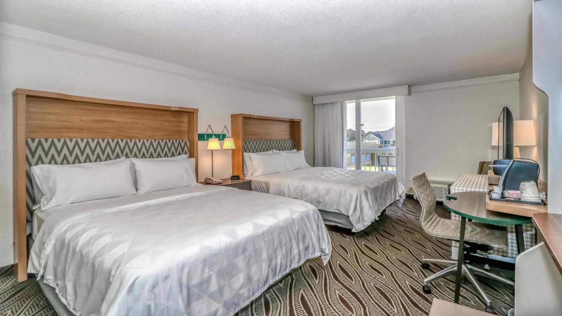 Holiday Inn Resort Oceanfront at Surfside Beach by IHG photo 6