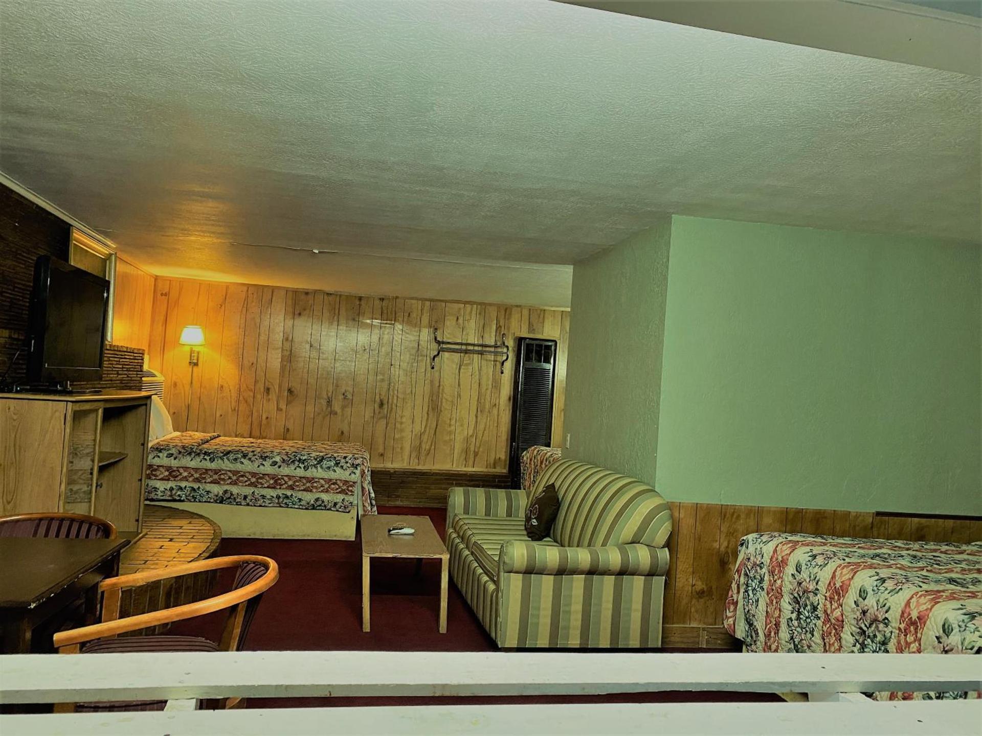 Madill Inn photo 10