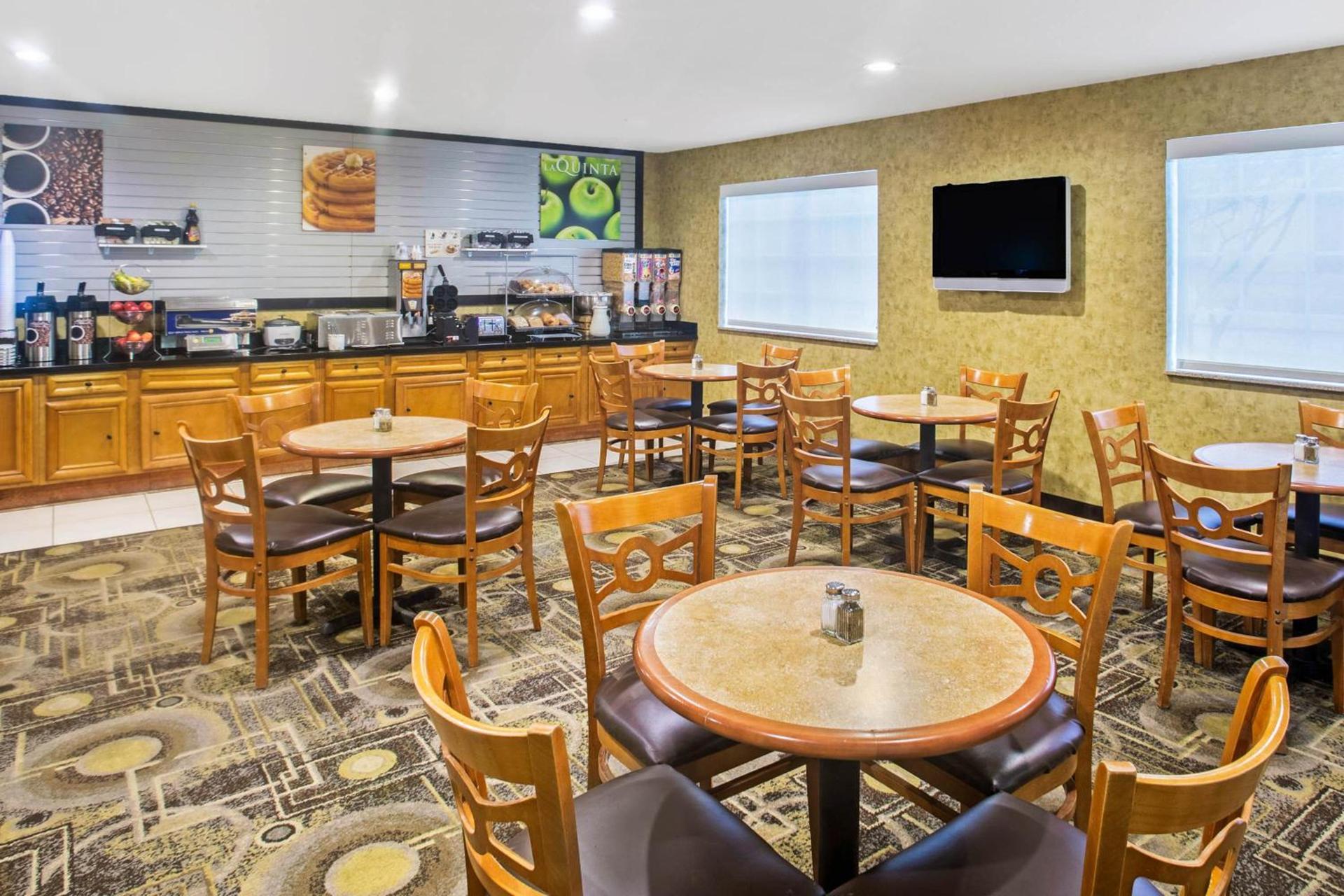 La Quinta by Wyndham Fort Smith photo 50