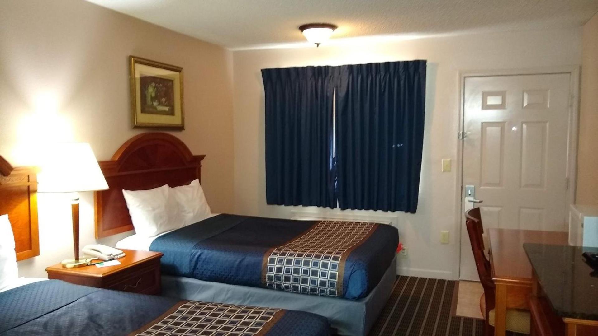 Carom Inn Denham Springs-BatonRouge photo 24