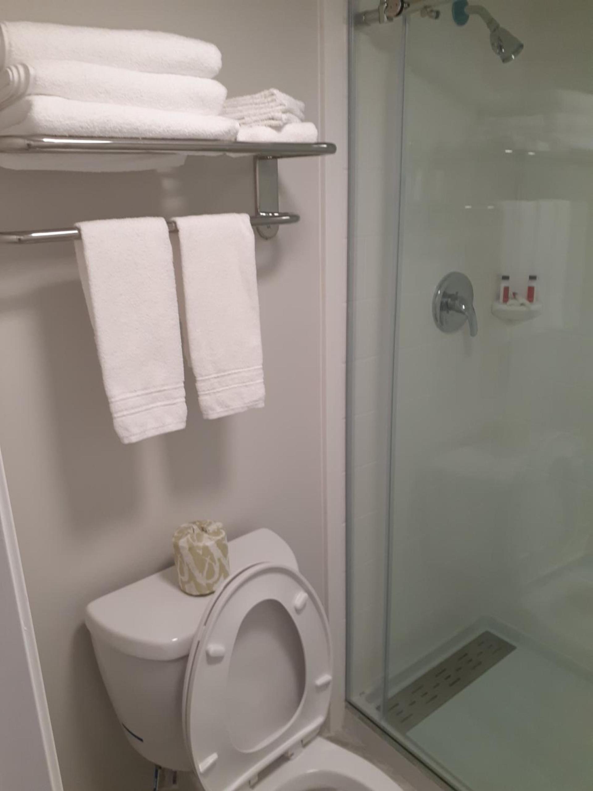 Travelodge by Wyndham Virginia Beach Bay Beach photo 10