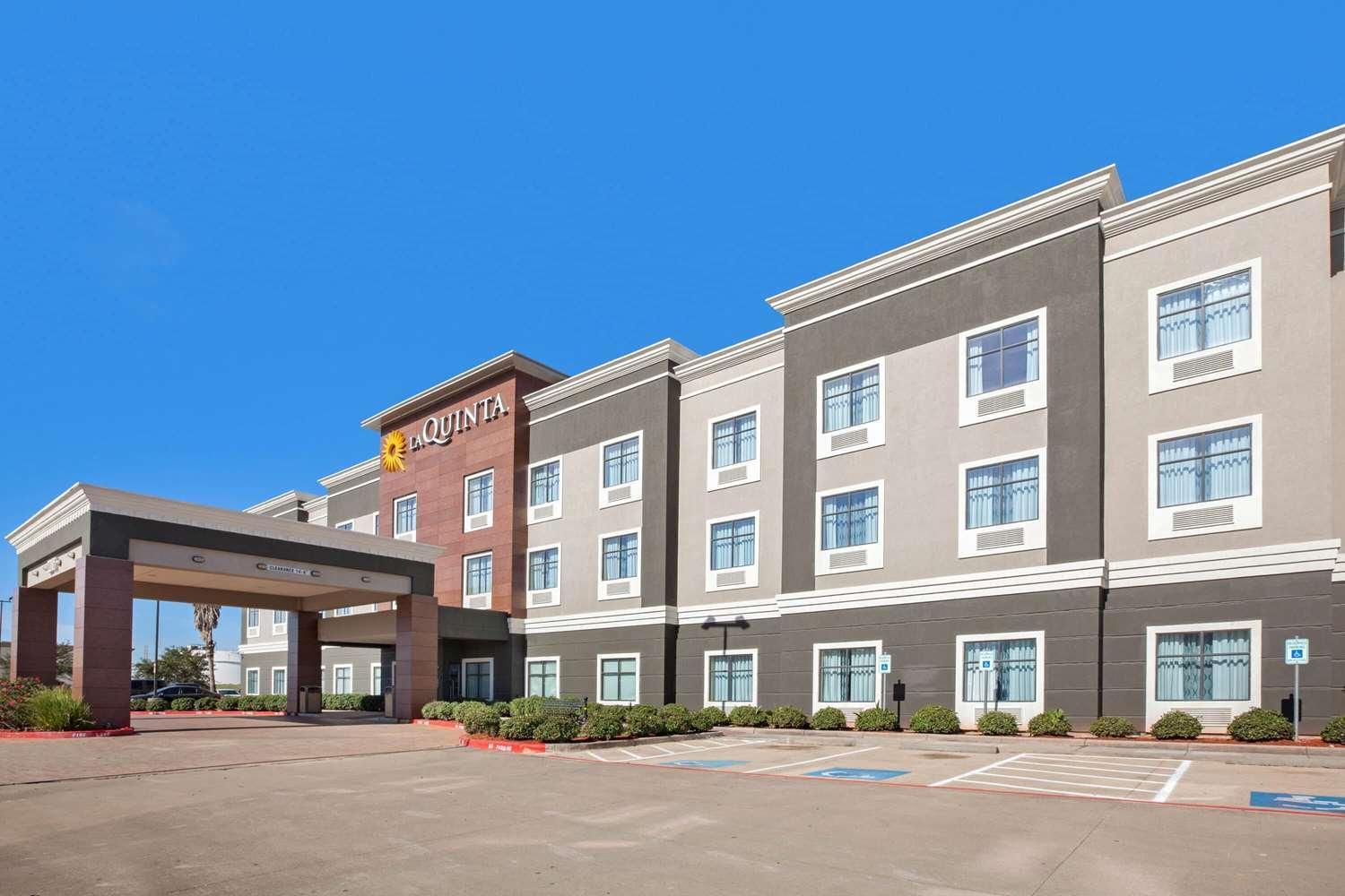 La Quinta Inn & Suites By Wyndham Houston Pasadena North photo 12