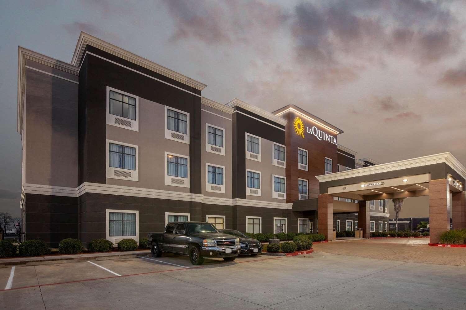 La Quinta Inn & Suites By Wyndham Houston Pasadena North photo 13