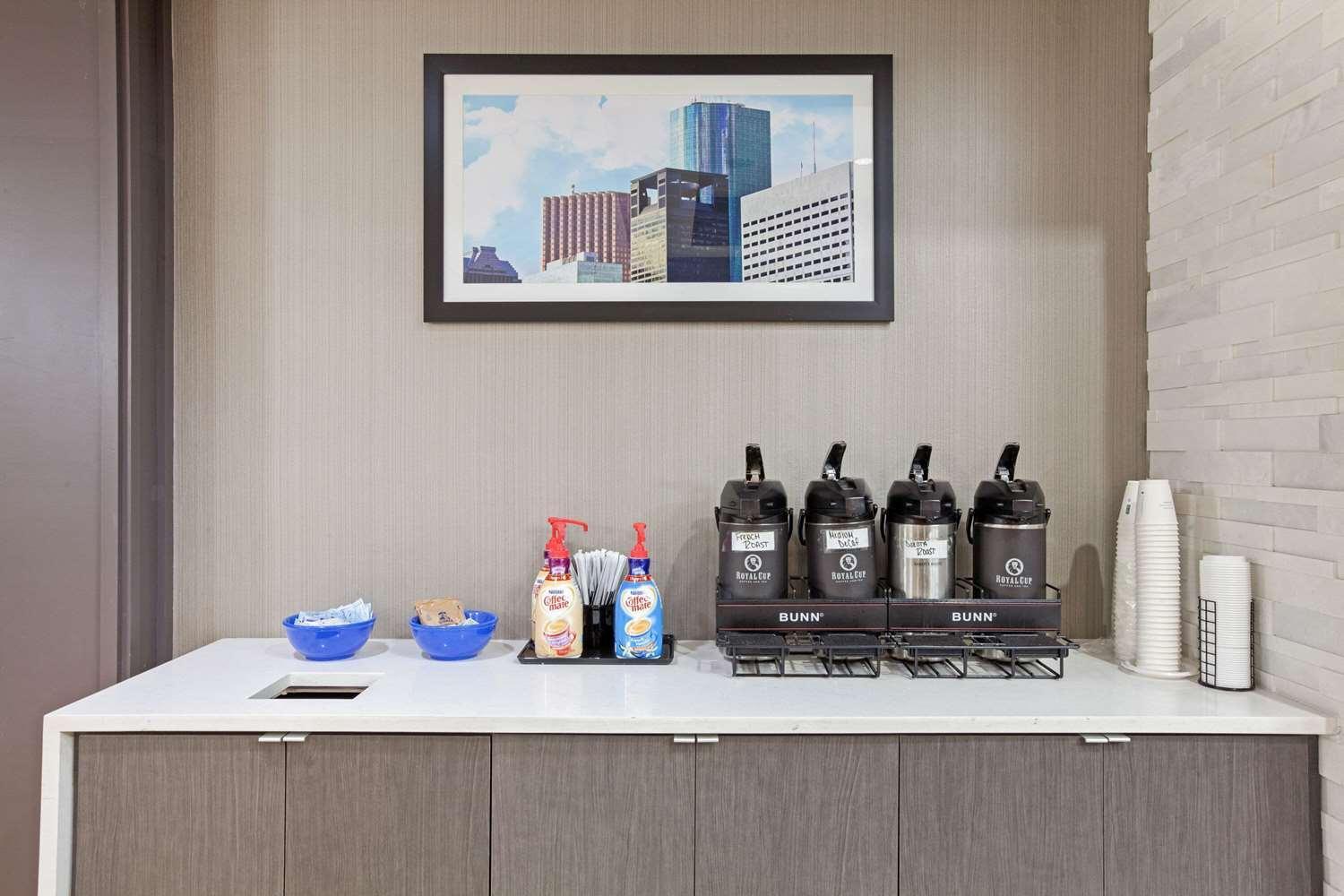 La Quinta Inn & Suites By Wyndham Houston Pasadena North photo 17