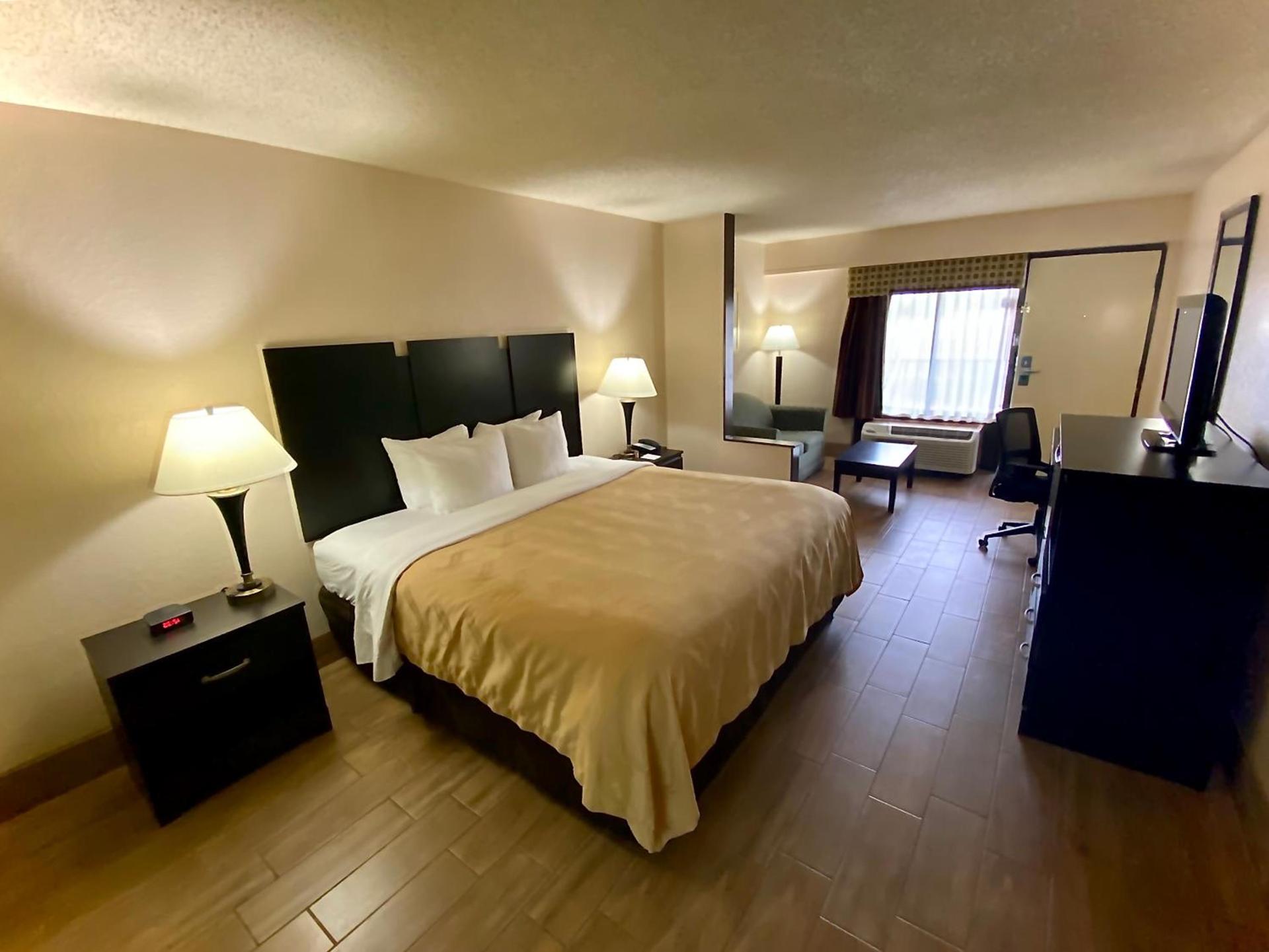 Quality Inn & Suites Orlando Airport photo 16