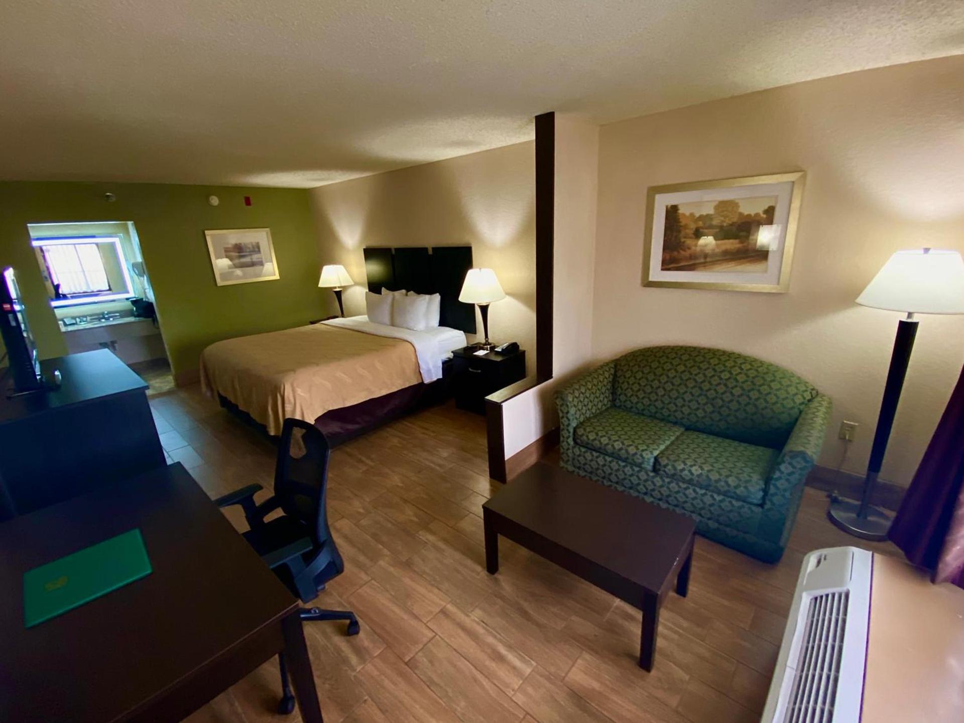 Quality Inn & Suites Orlando Airport photo 15