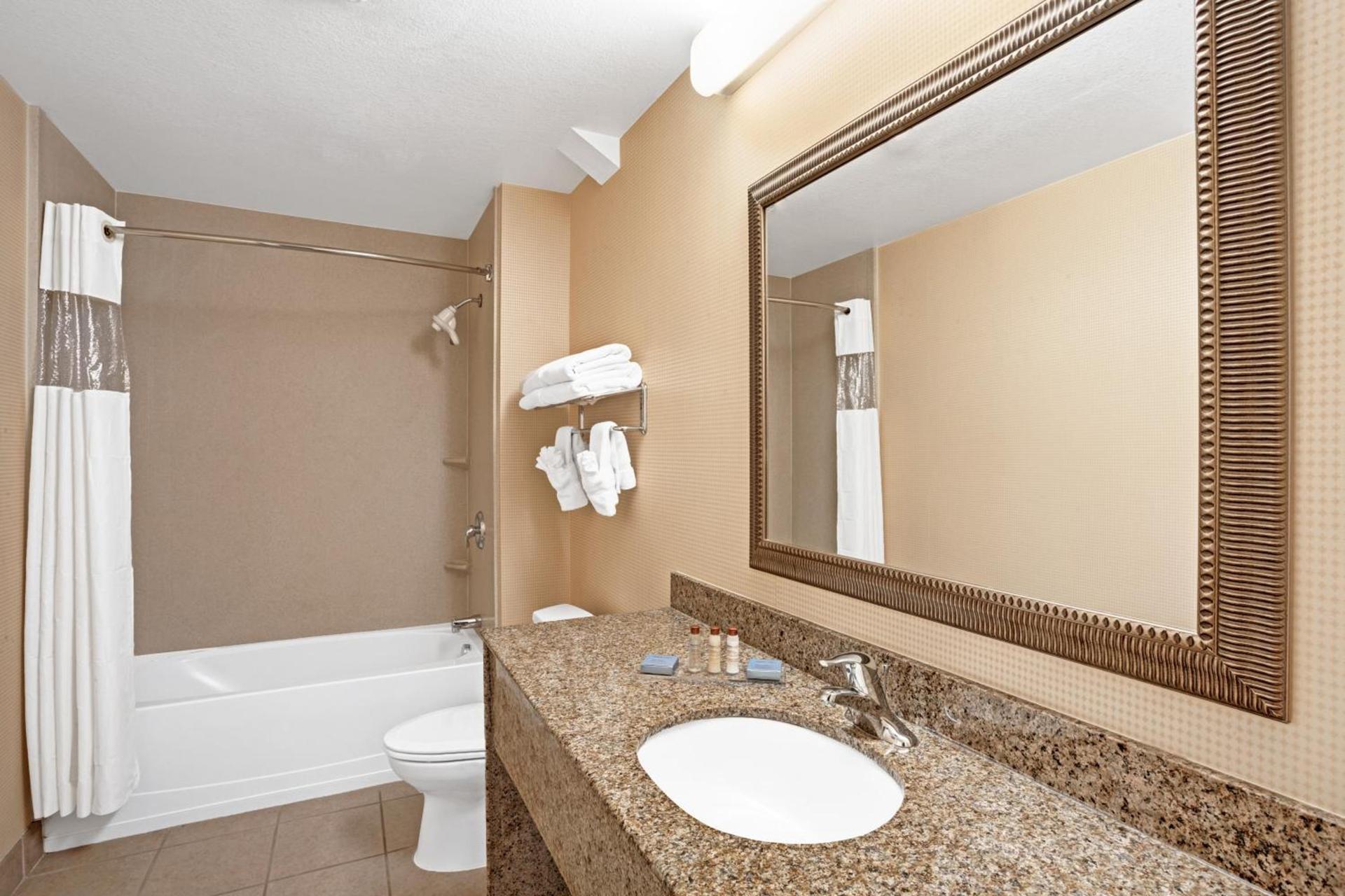 Wingate by Wyndham Atlanta Fairburn photo 6