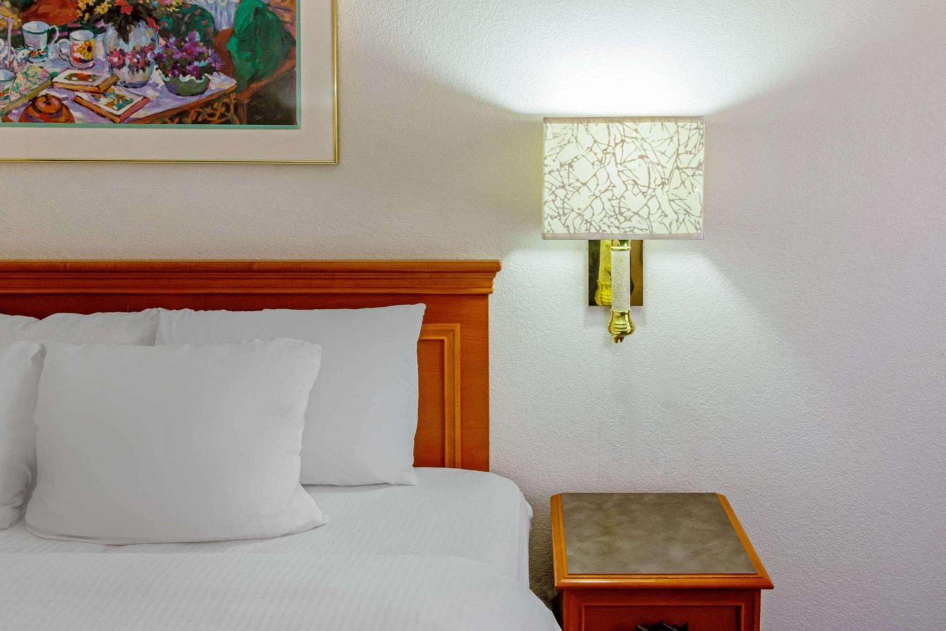 La Quinta Inn by Wyndham Las Cruces Mesilla Valley photo 9