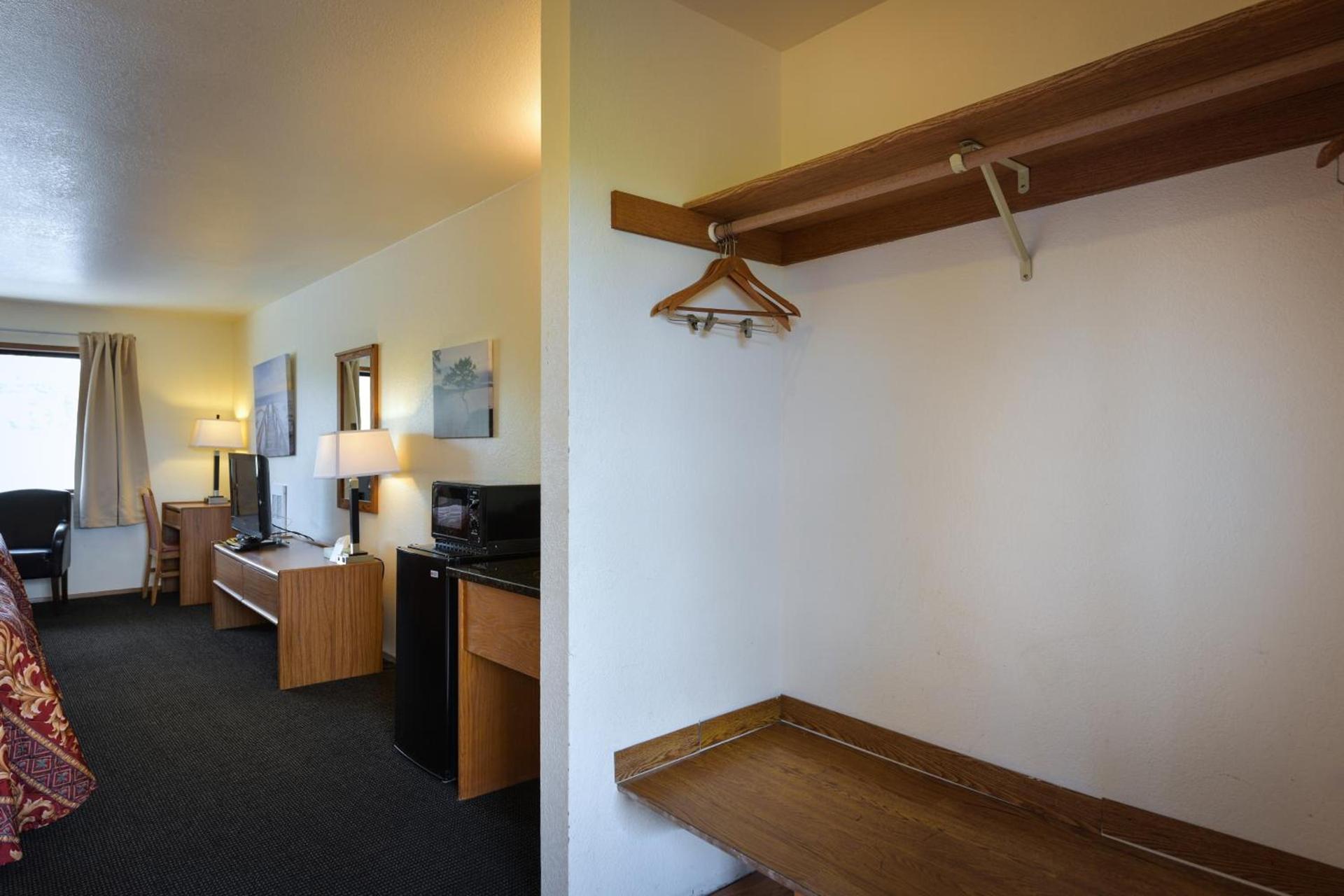 Cap Sante Inn photo 19