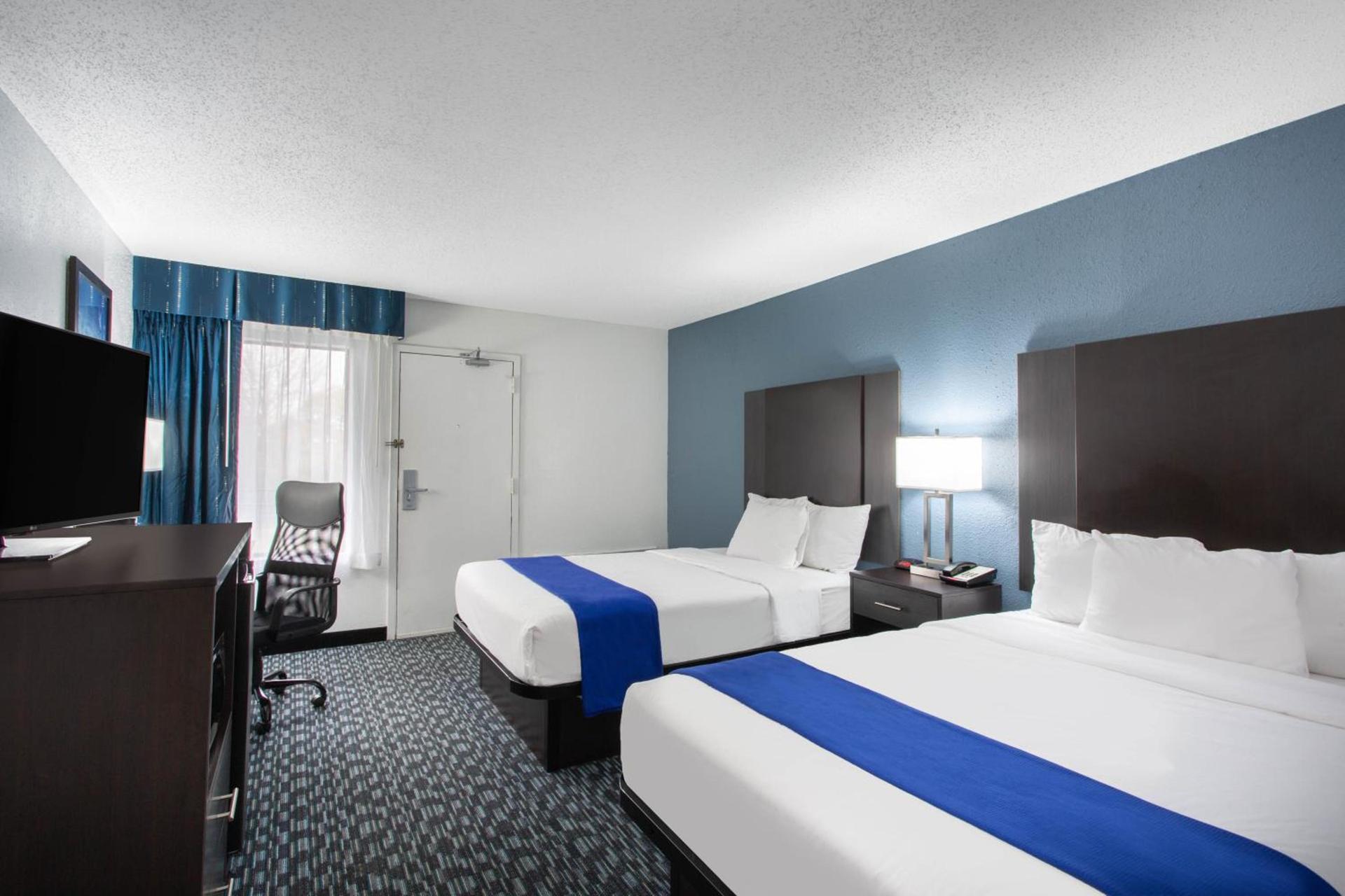 Clarion Pointe photo 37