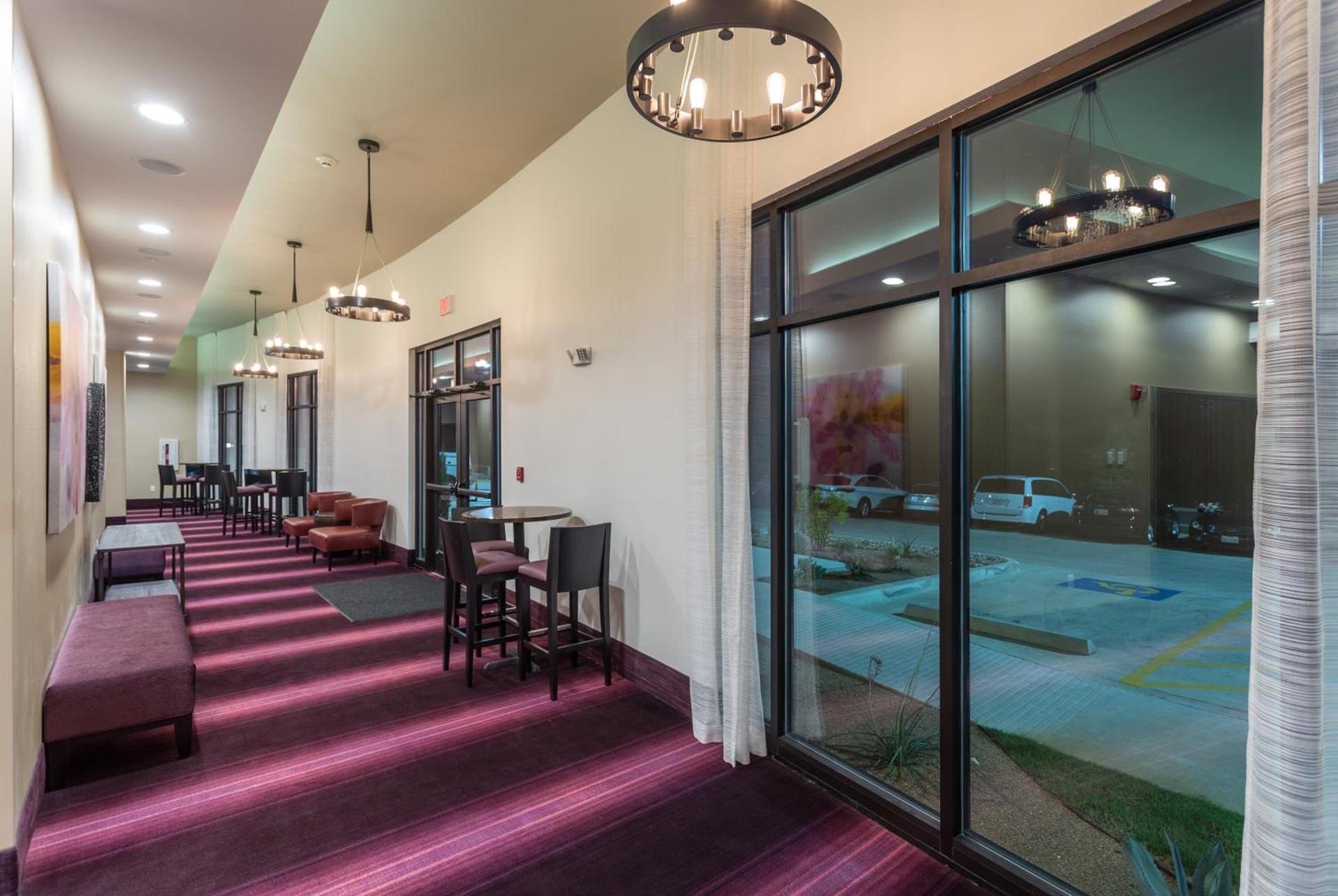 Holiday Inn San Marcos Convention Center by IHG photo 34