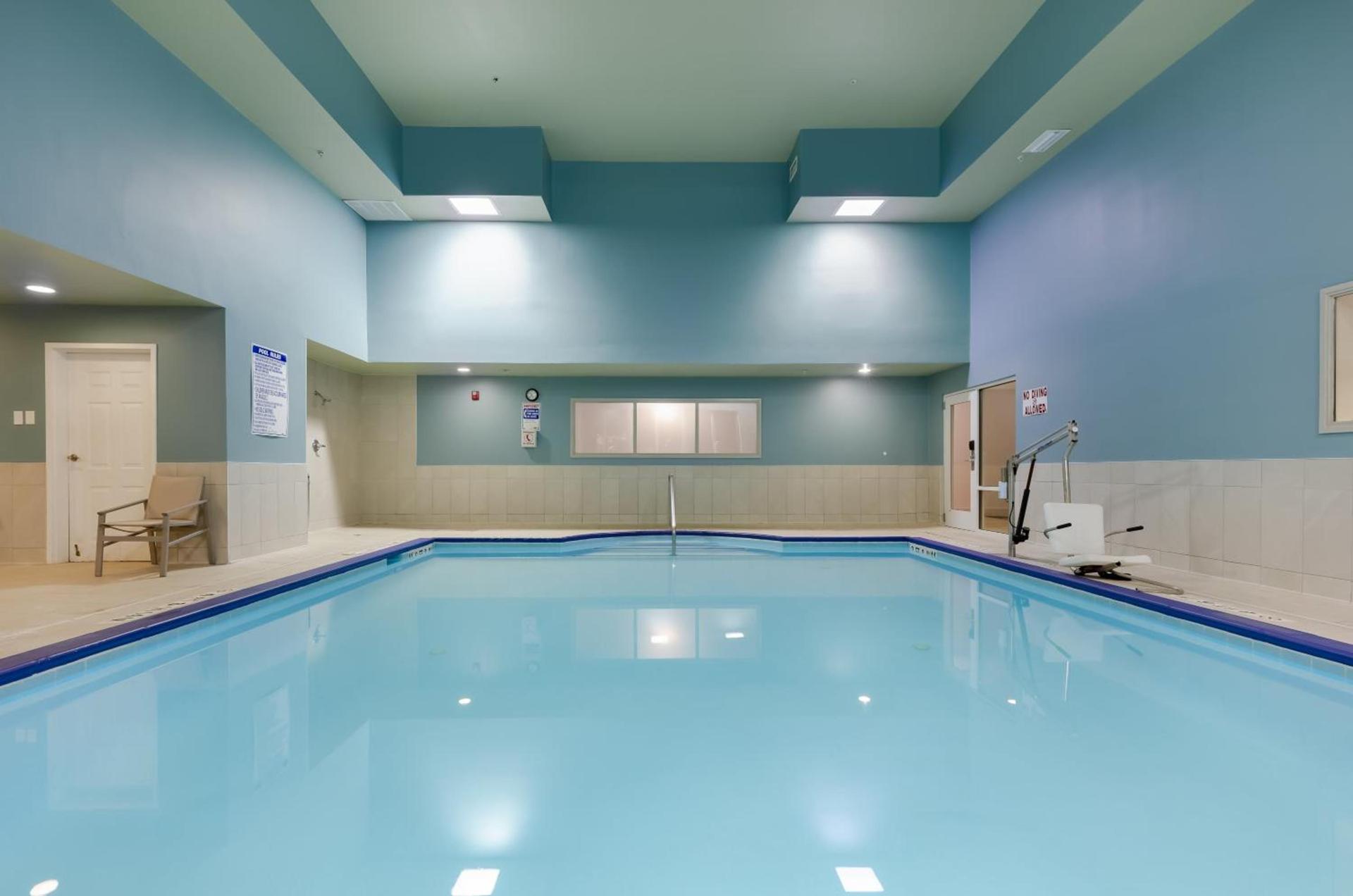 Holiday Inn Express Alpharetta - Roswell by IHG photo 11