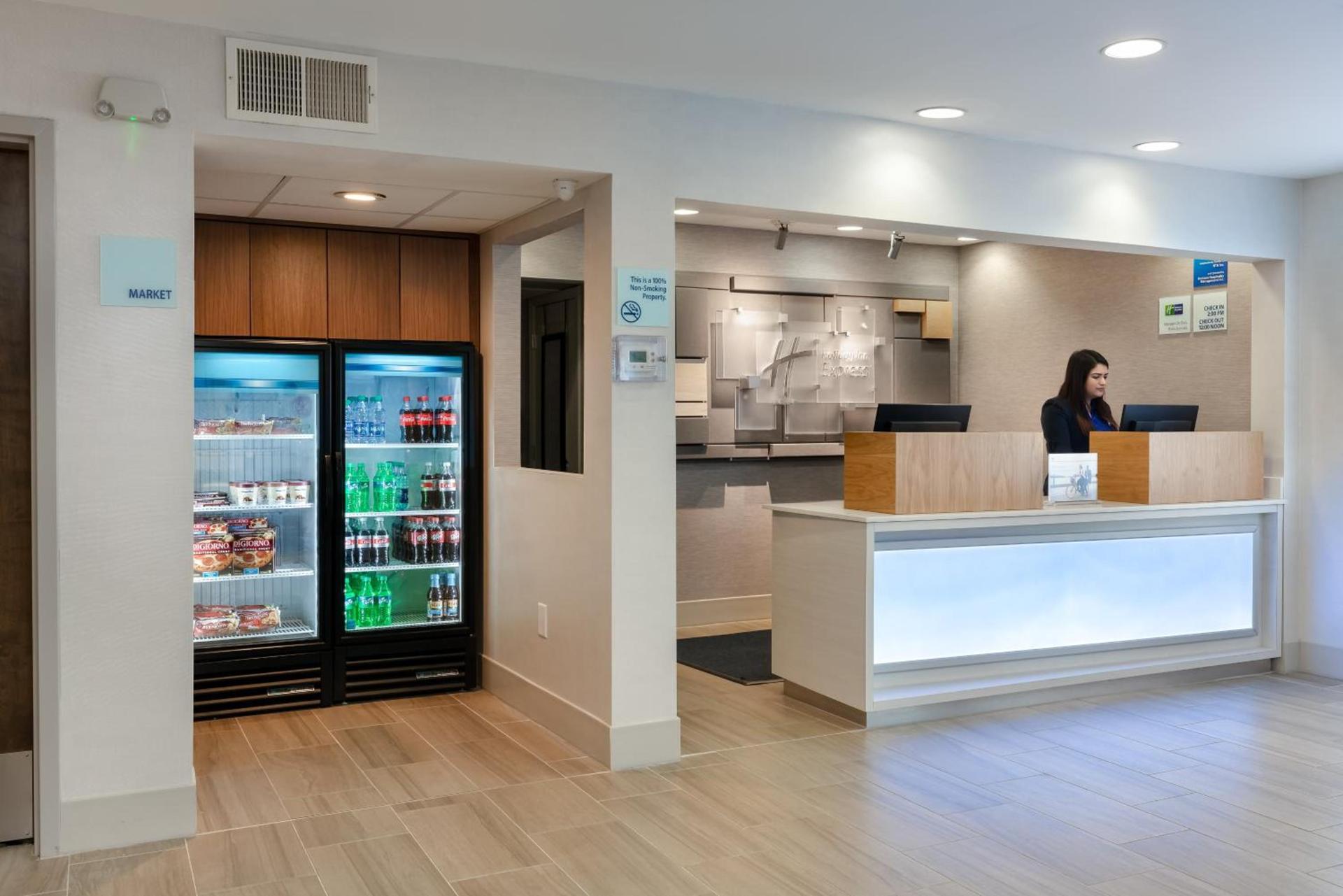 Holiday Inn Express Alpharetta - Roswell by IHG photo 19