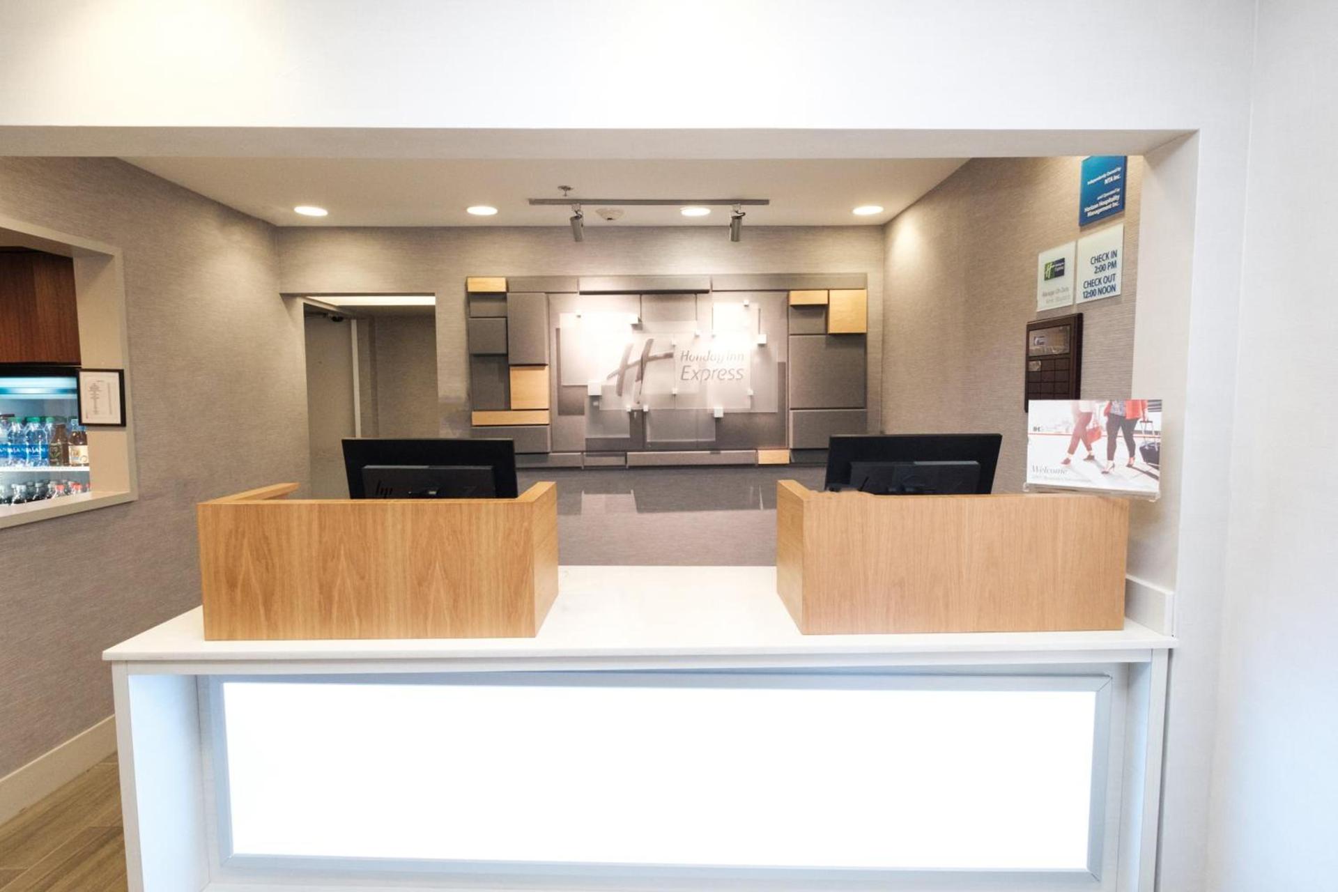 Holiday Inn Express Alpharetta - Roswell by IHG photo 18