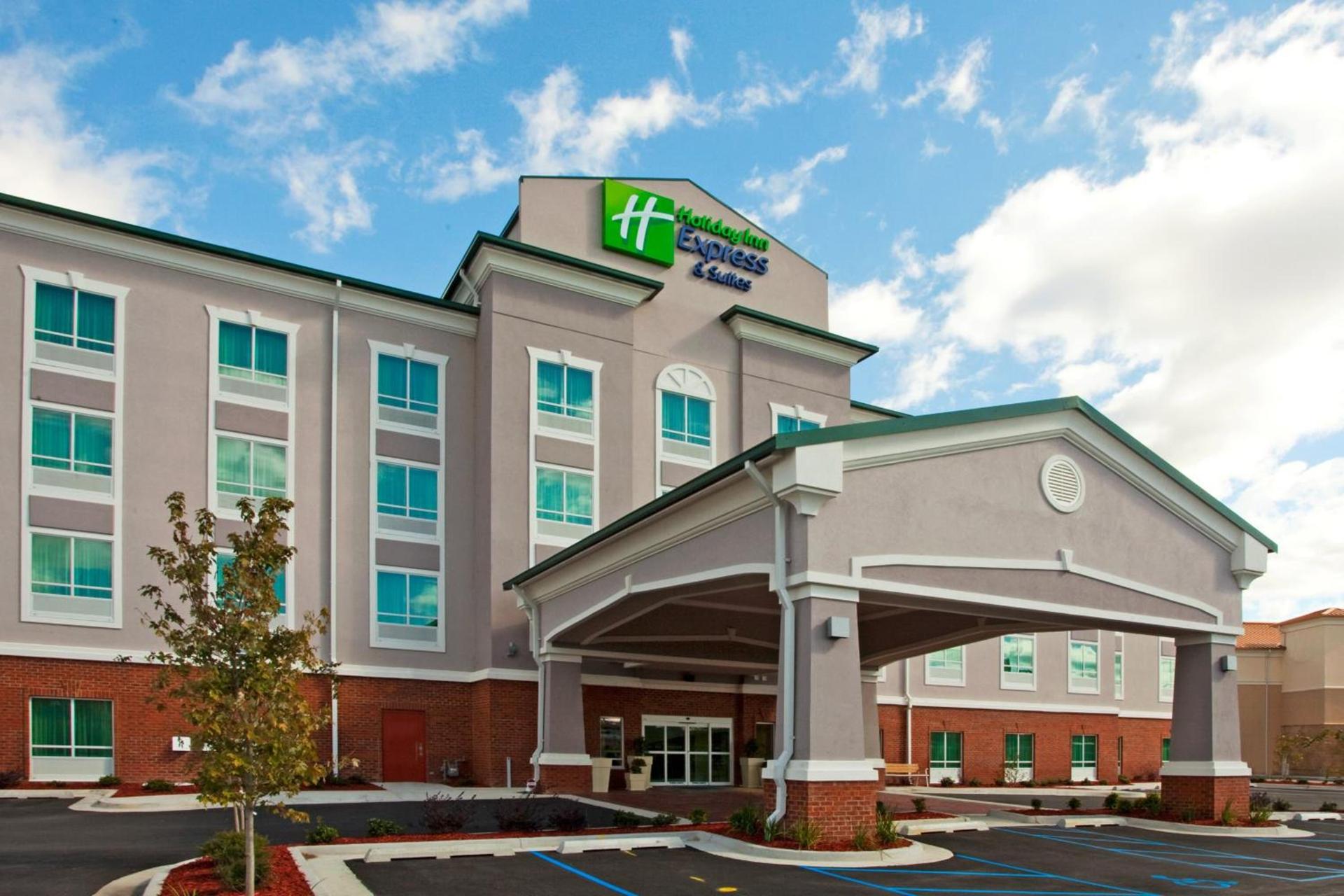 Holiday Inn Express & Suites - Valdosta by IHG photo 42