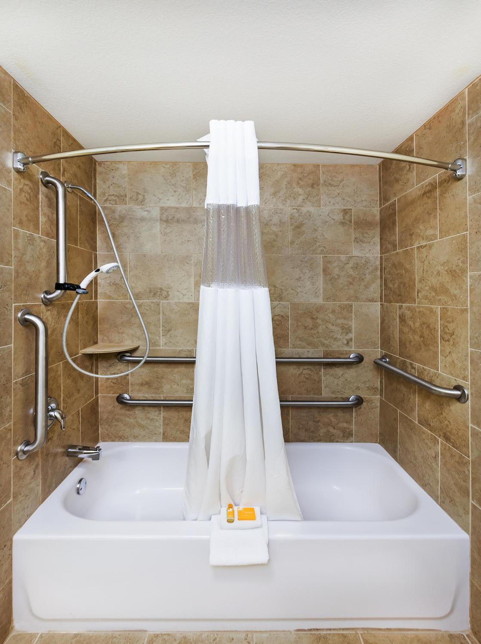 La Quinta by Wyndham Dickinson photo 35