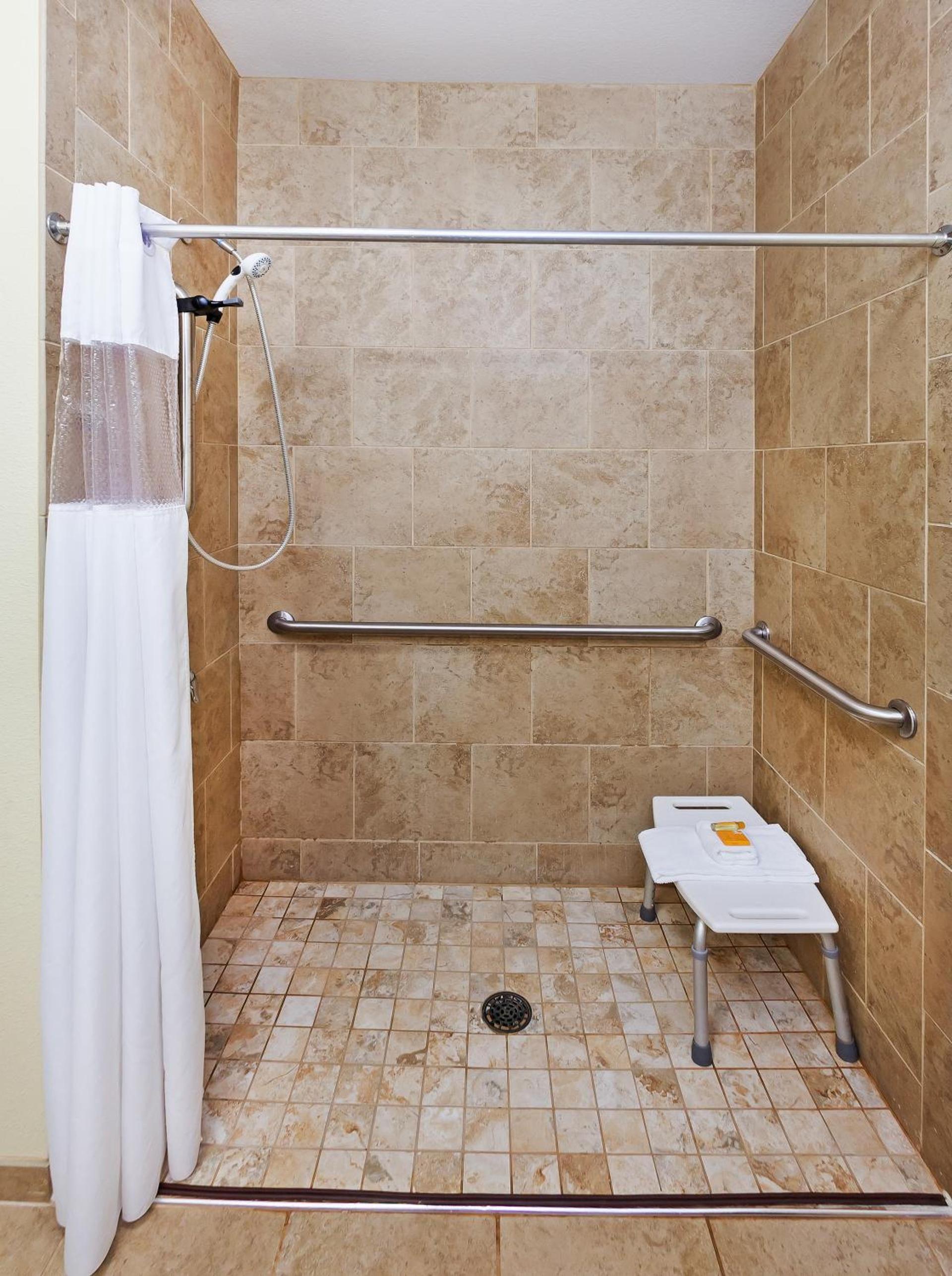 La Quinta by Wyndham Dickinson photo 34