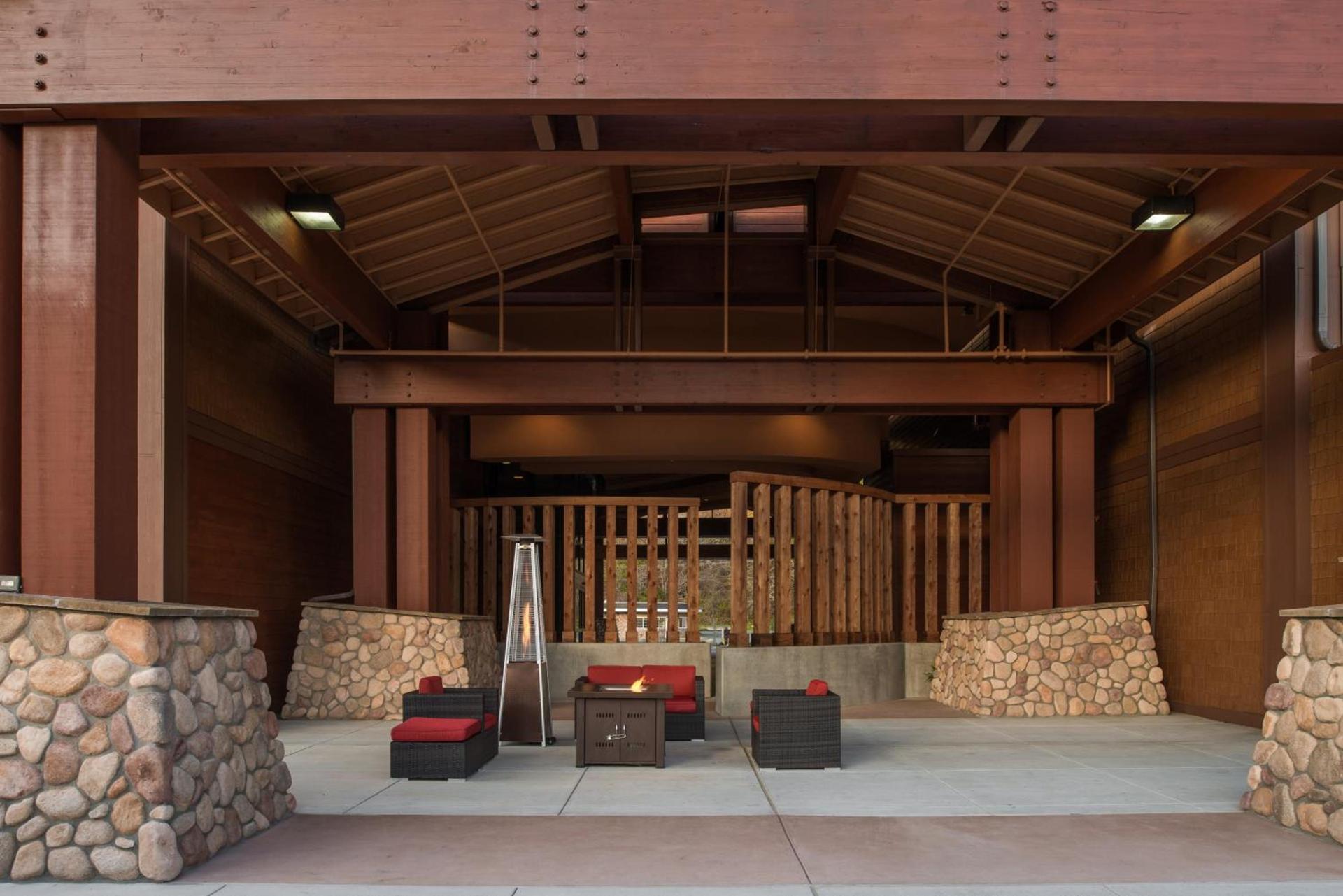 Holiday Inn Express Klamath - Redwood Ntl Pk Area by IHG photo 30