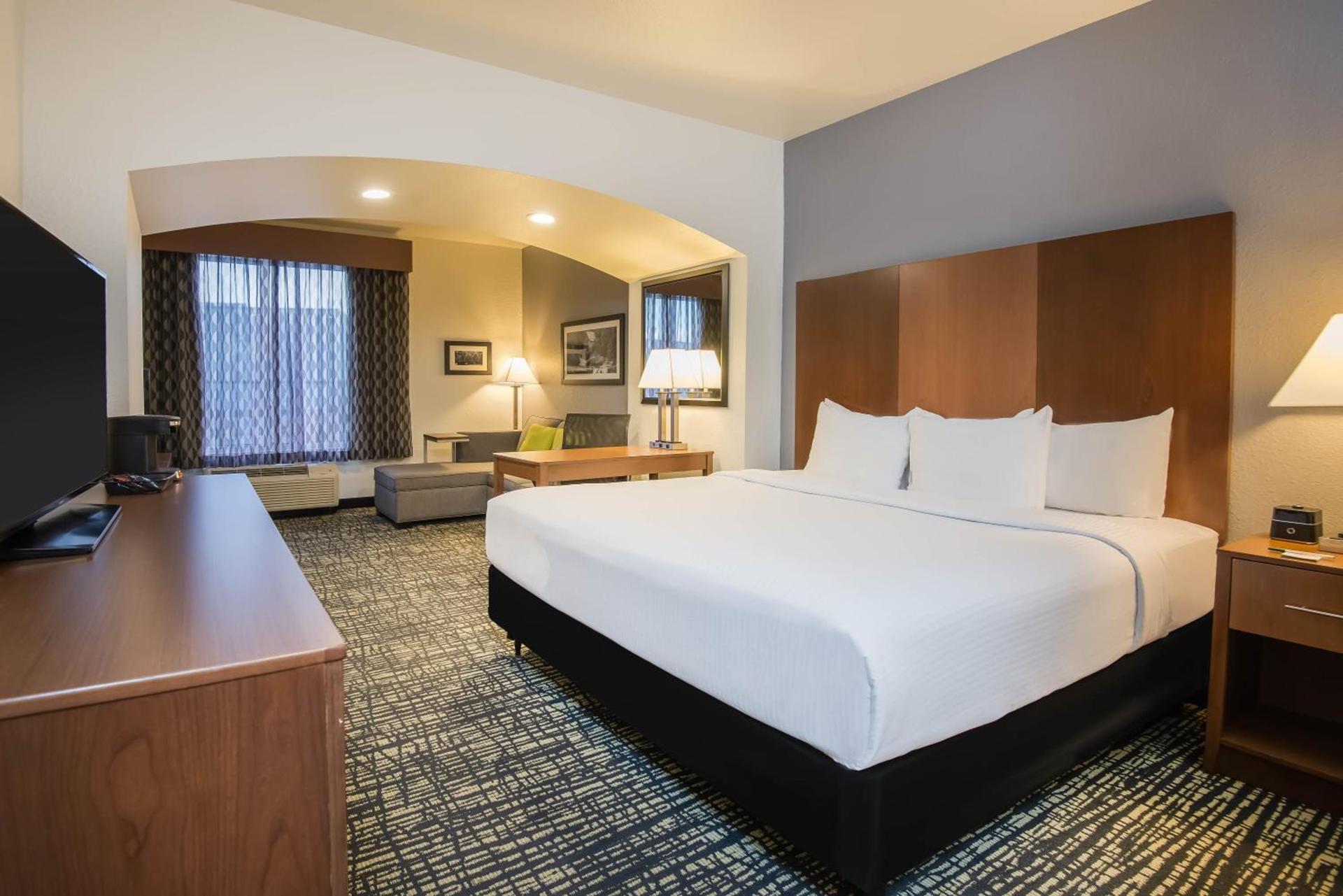 La Quinta by Wyndham Morgantown photo 74