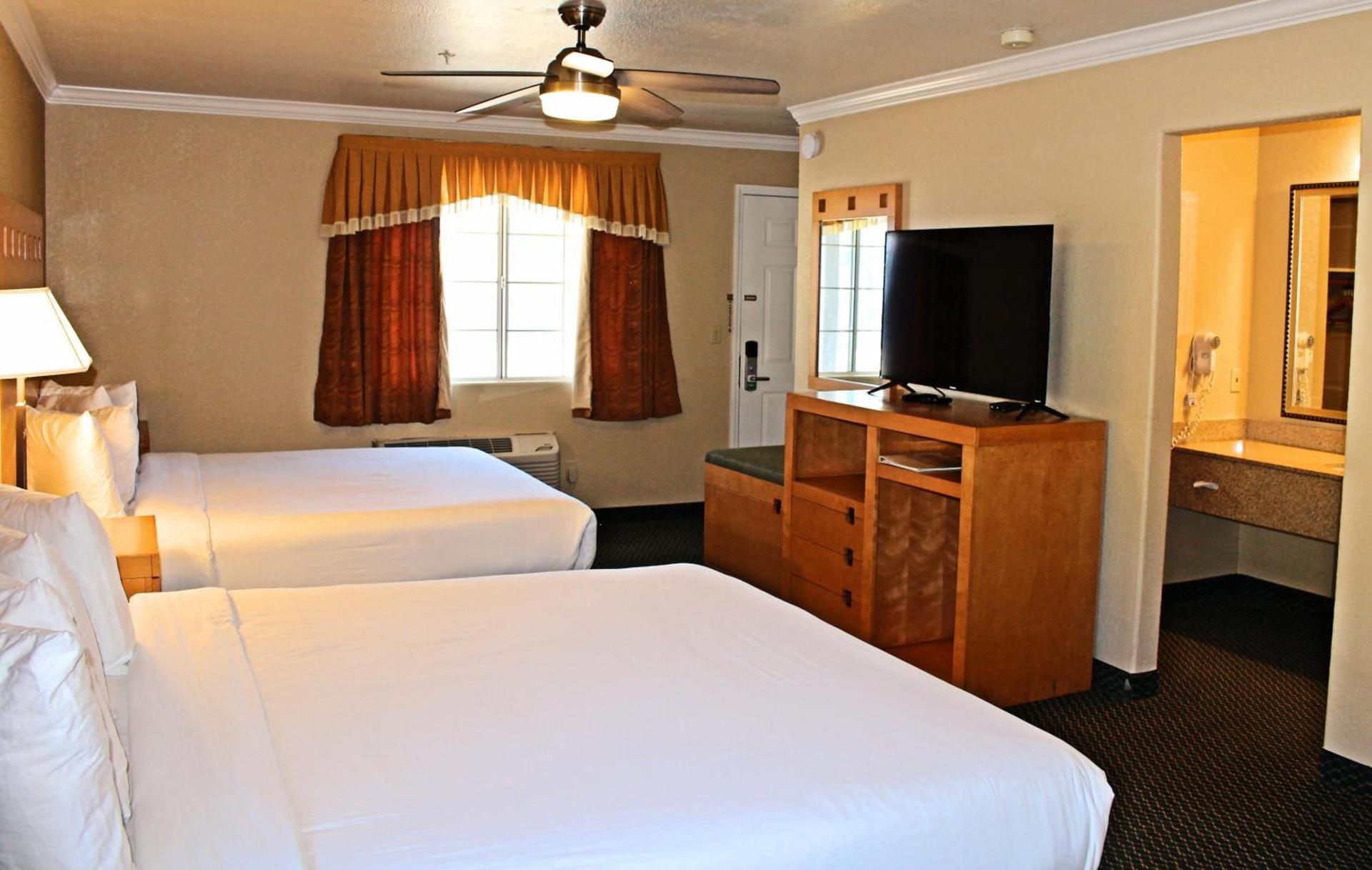 Lake Point Lodge photo 17