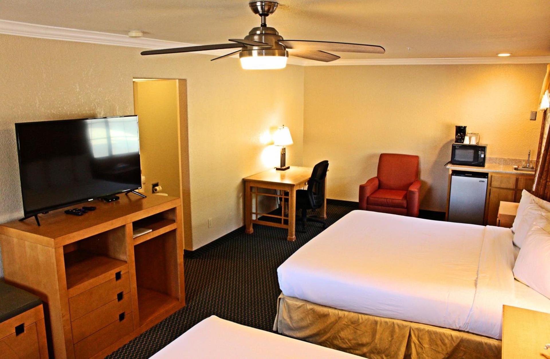 Lake Point Lodge photo 5