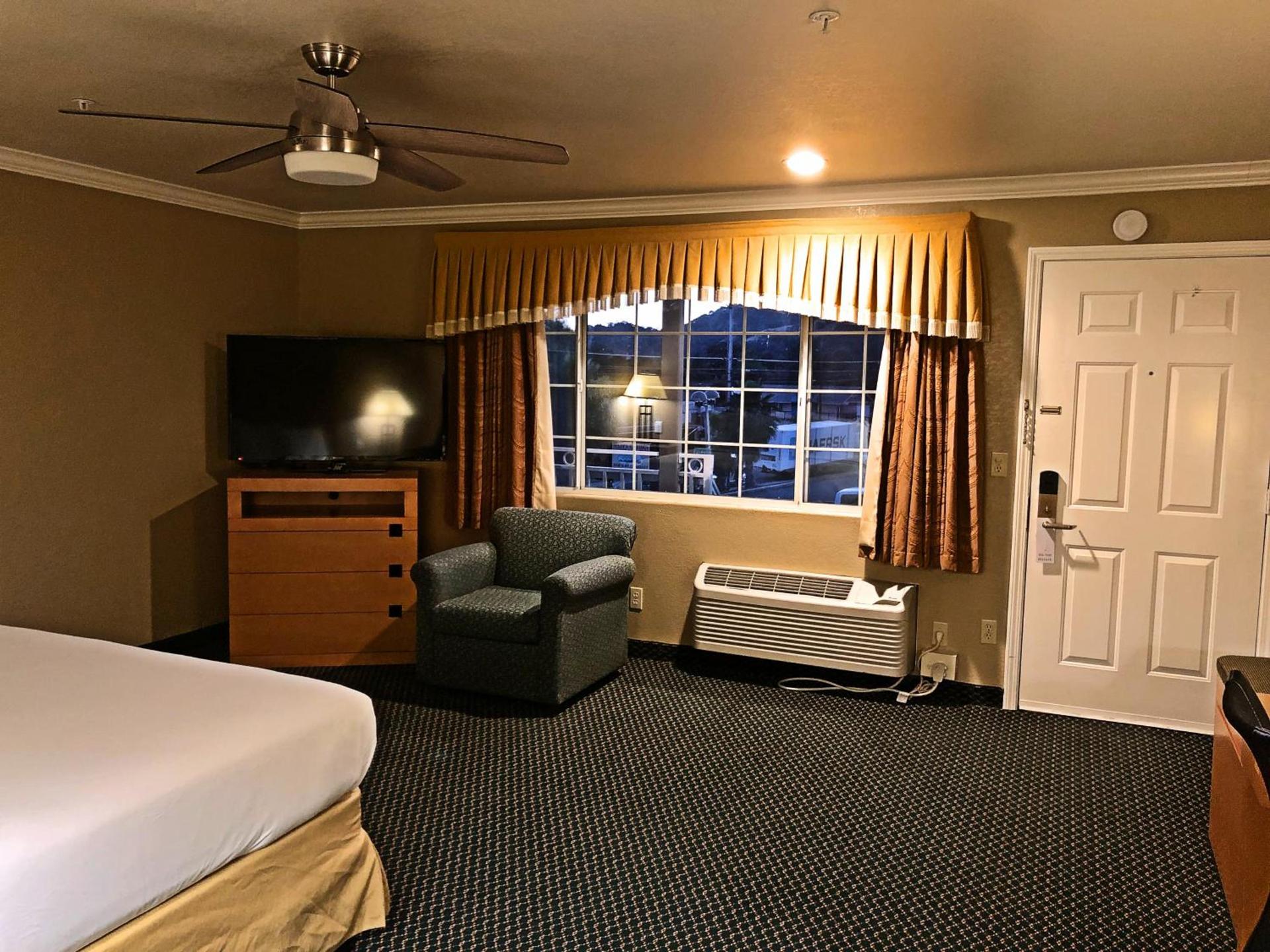 Lake Point Lodge photo 4