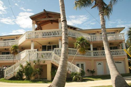 Coconut Cove Resort & Marina photo 1