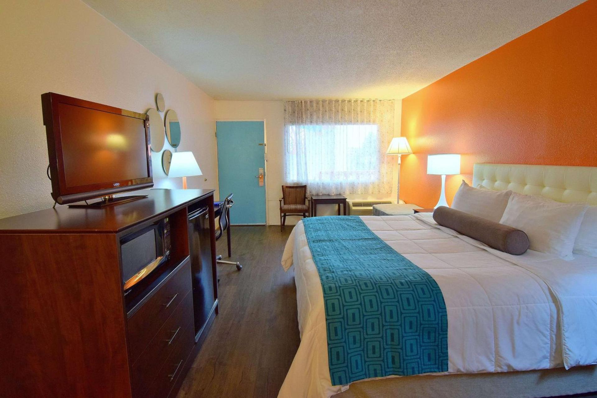 Howard Johnson by Wyndham Ocala FL I-75 photo 30