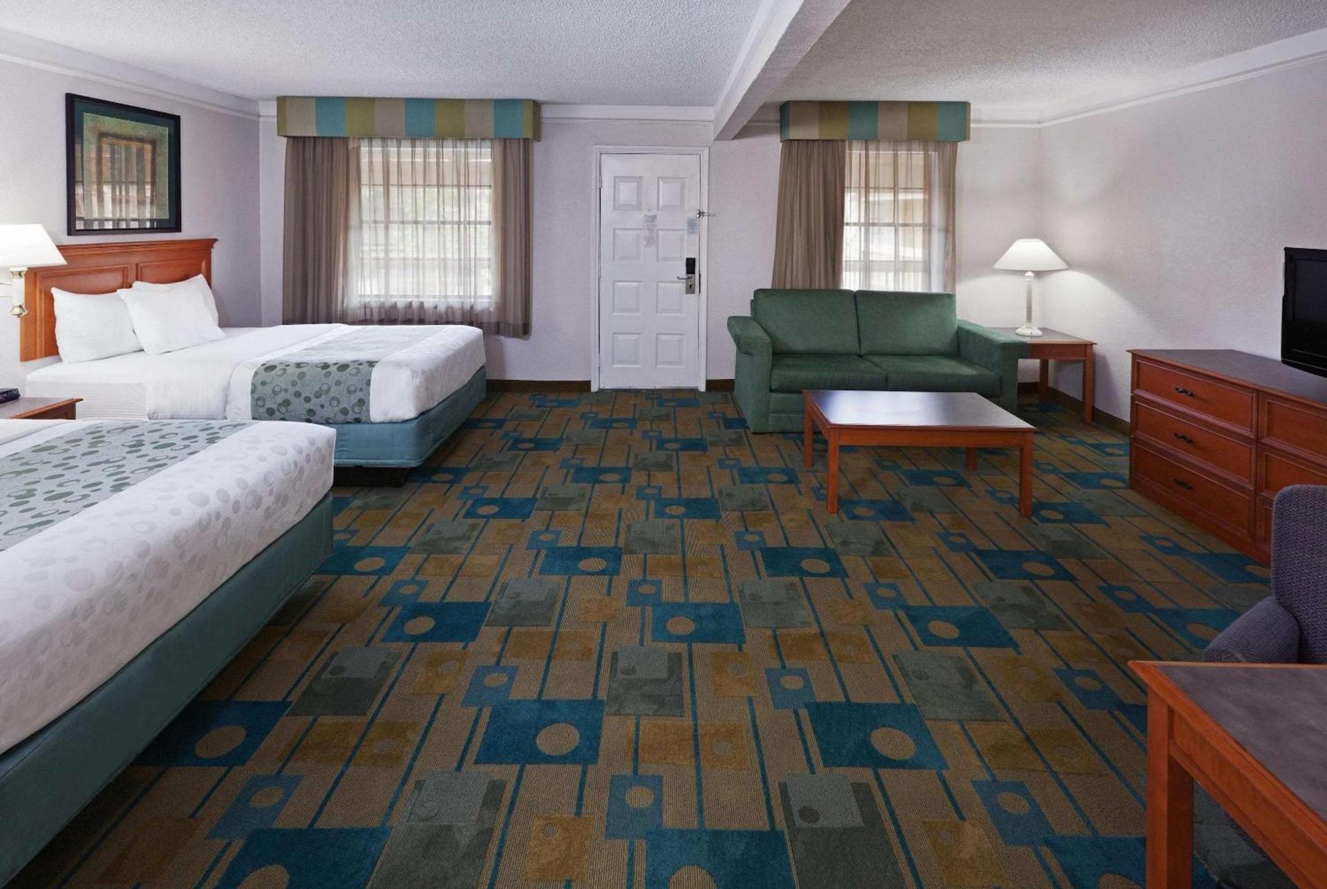 La Quinta Inn by Wyndham Austin Oltorf photo 12