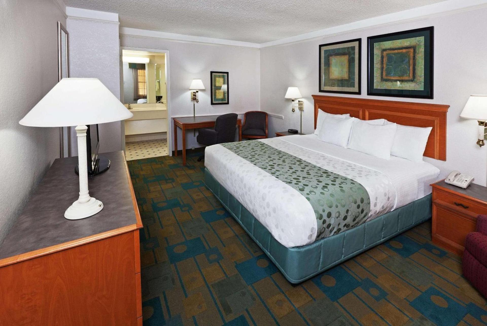 La Quinta Inn by Wyndham Austin Oltorf photo 19