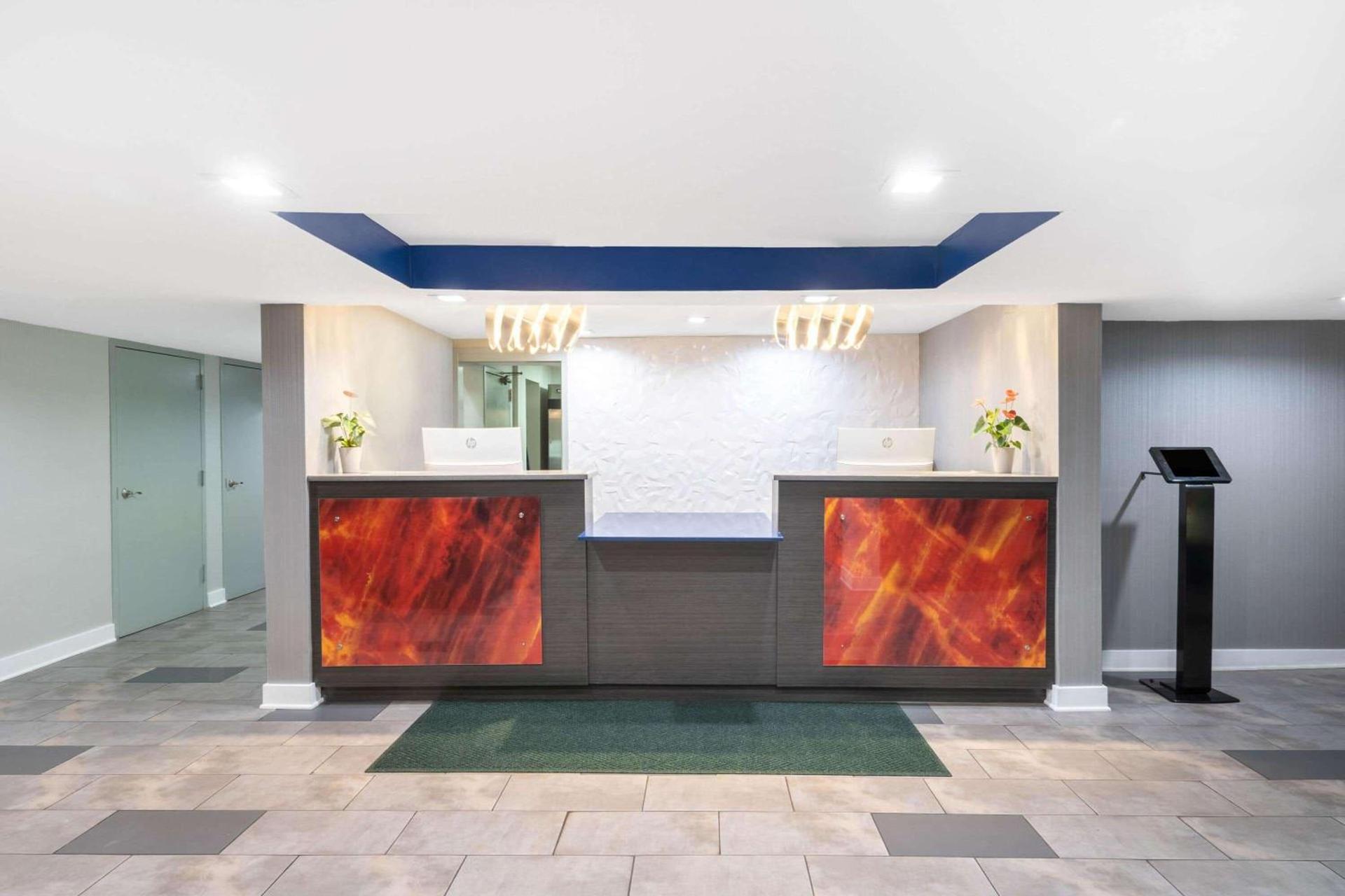 Baymont by Wyndham Murfreesboro photo 5